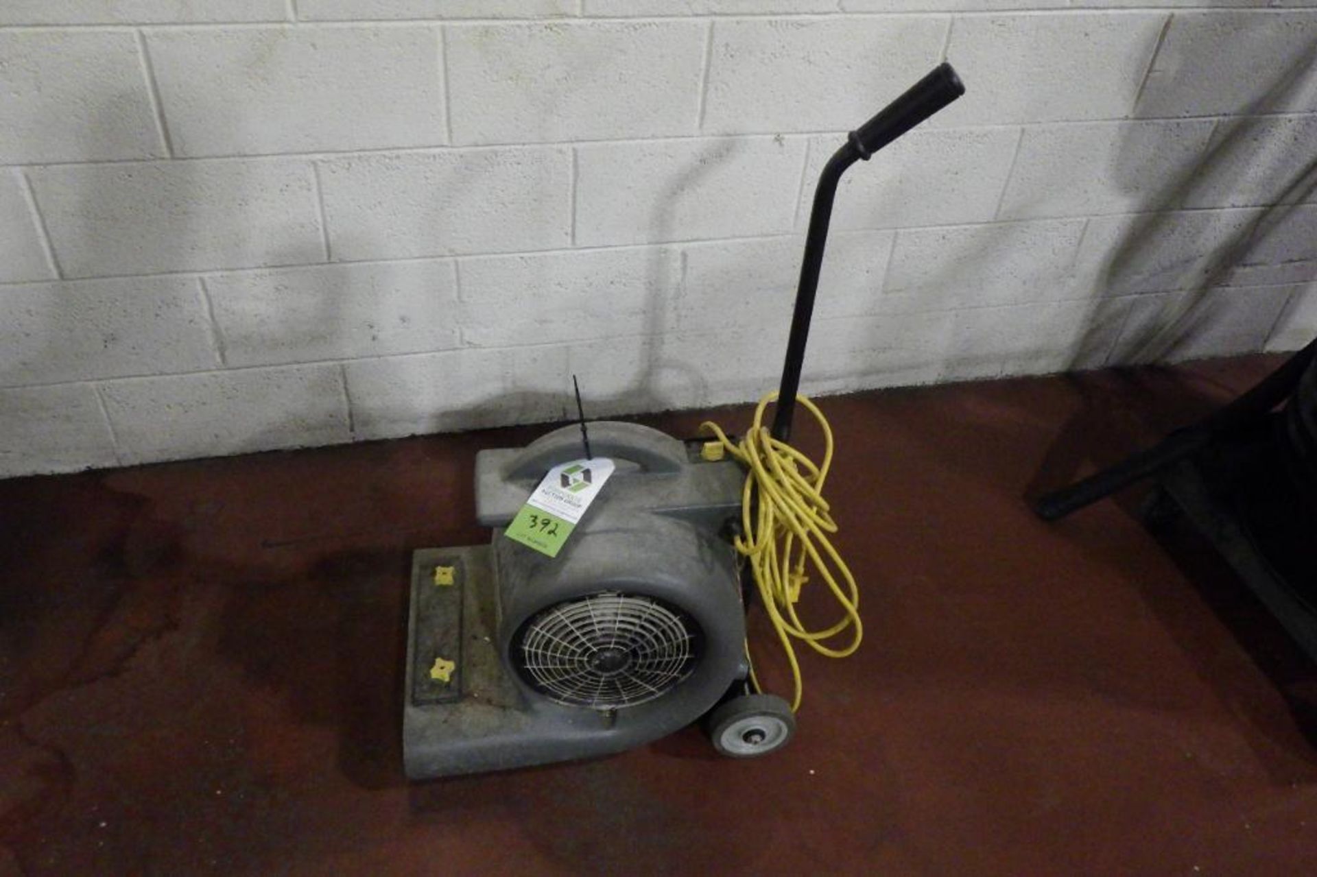 Floor blower