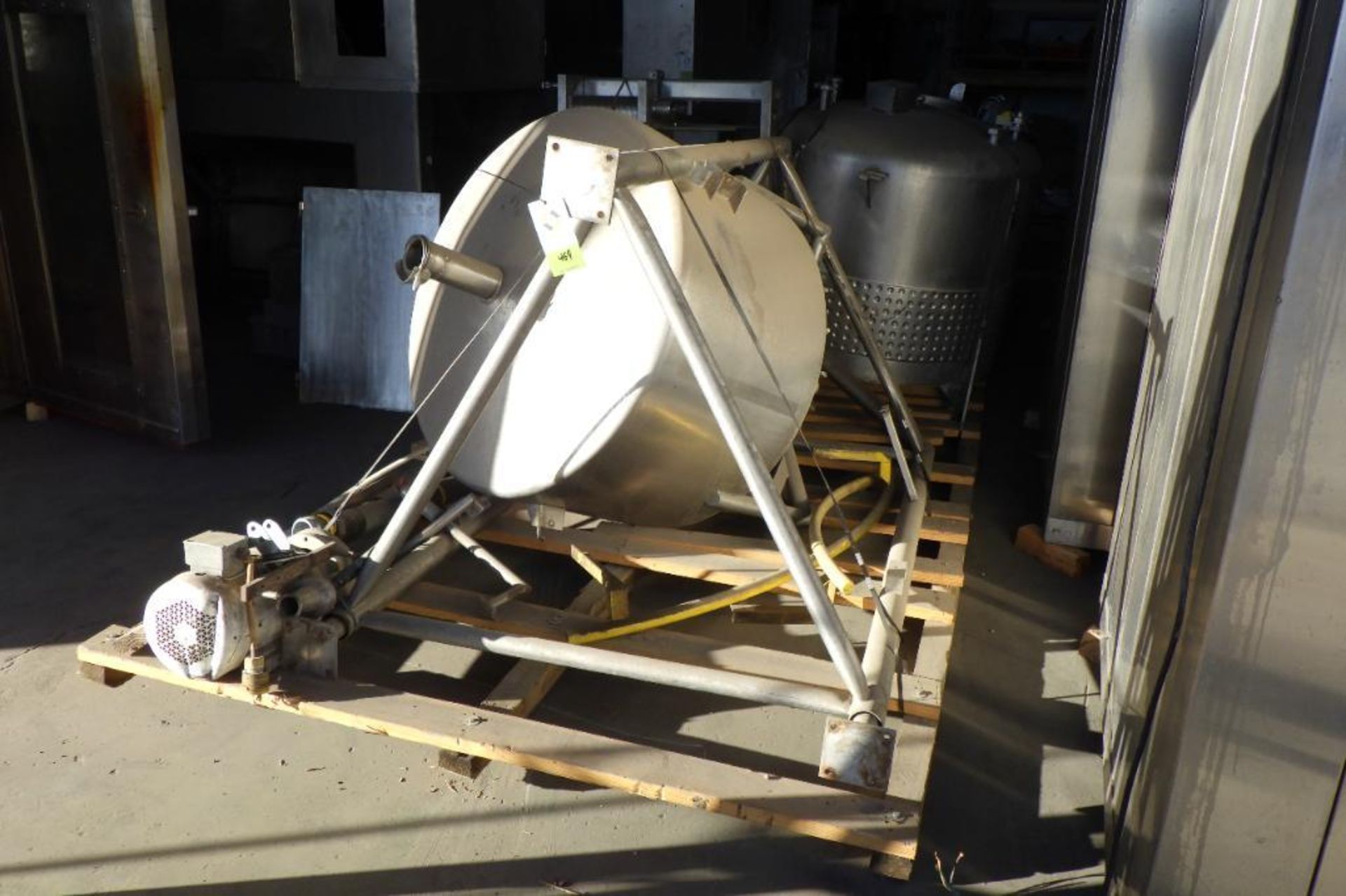 SS liquid scaling hopper