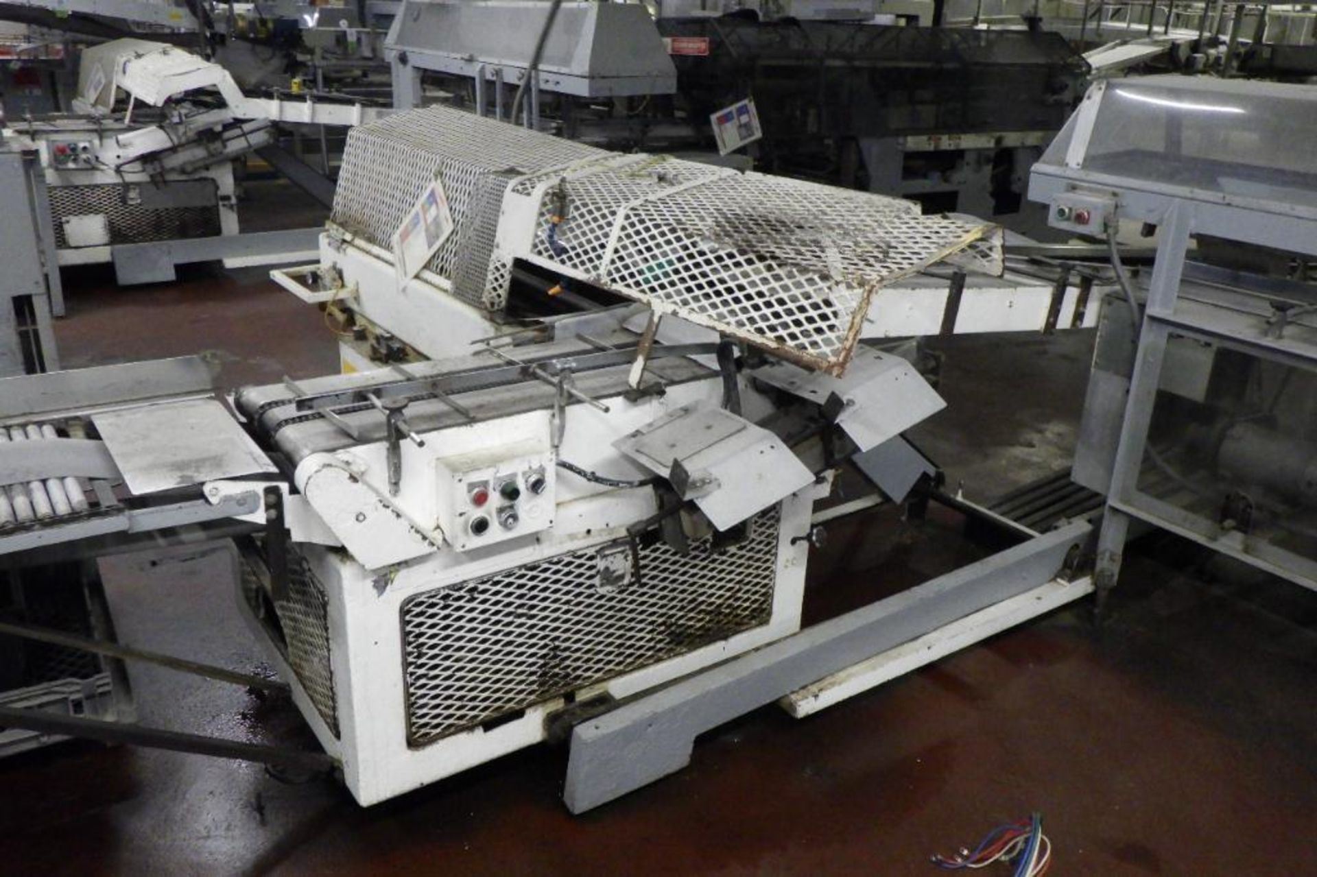 Bread loaf slicing and packing line - Image 30 of 33