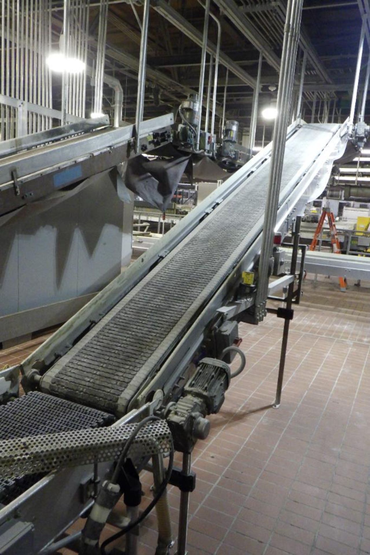 Stewart Systems decline conveyor