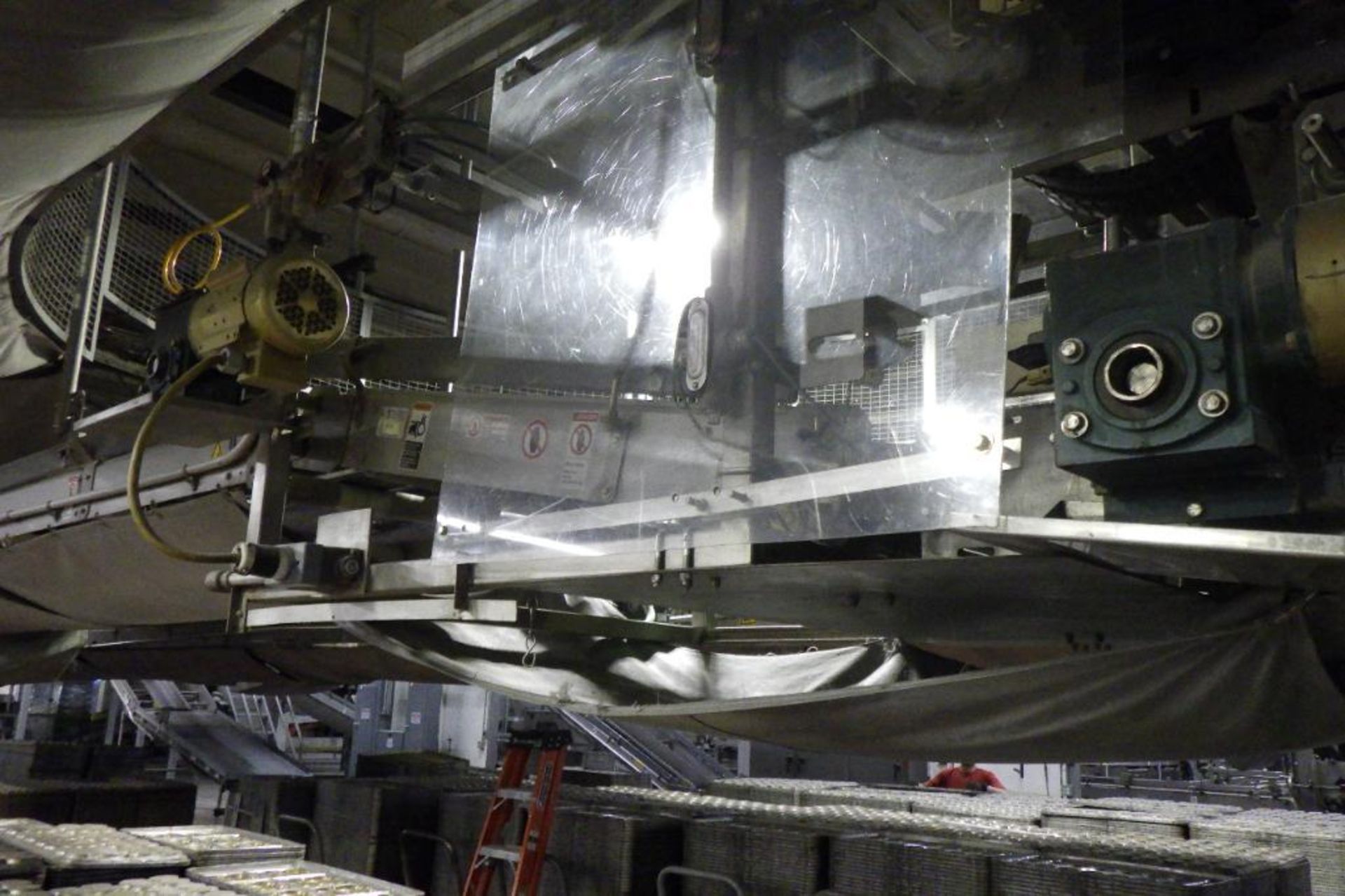 Stewart systems empty pan conveyor - Image 6 of 27