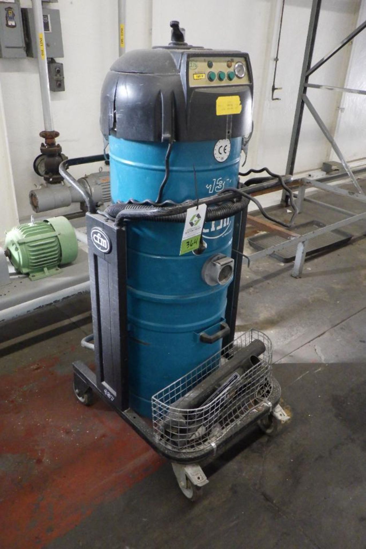 Nilfisk CFM 137 vacuum