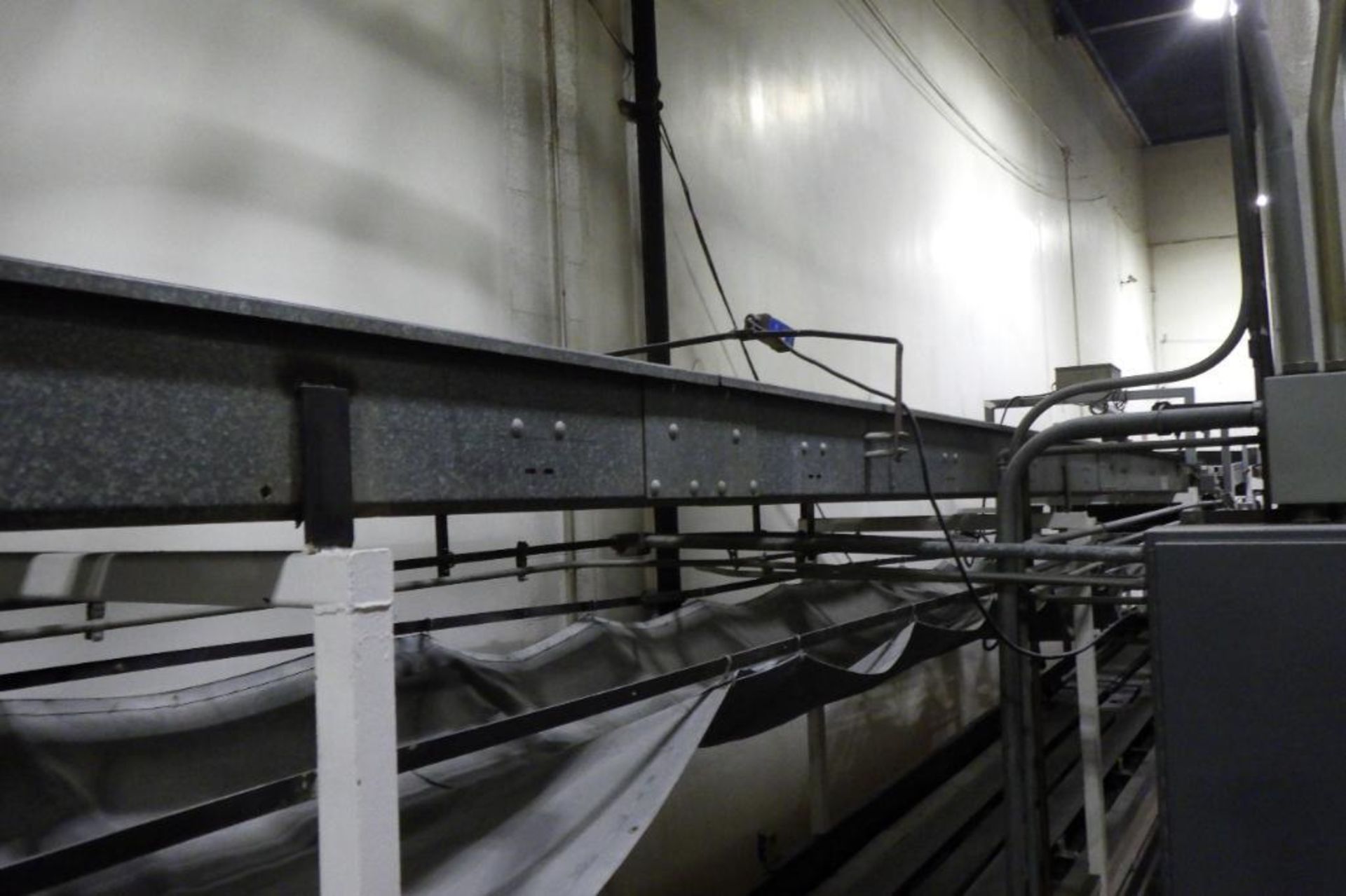 Overhead lid return conveyor - Image 12 of 17