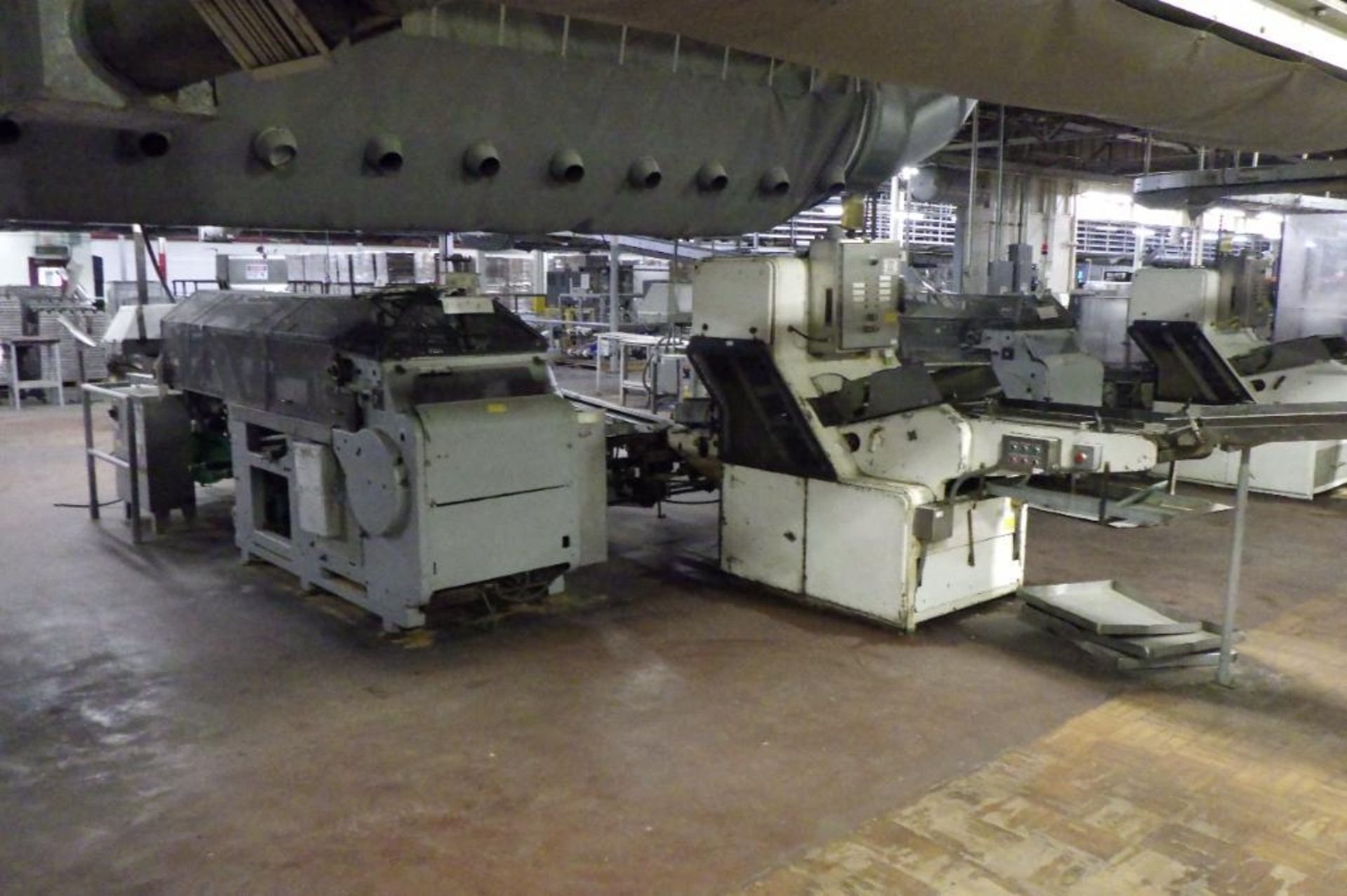 Bread loaf slicing and packing line - Image 5 of 33