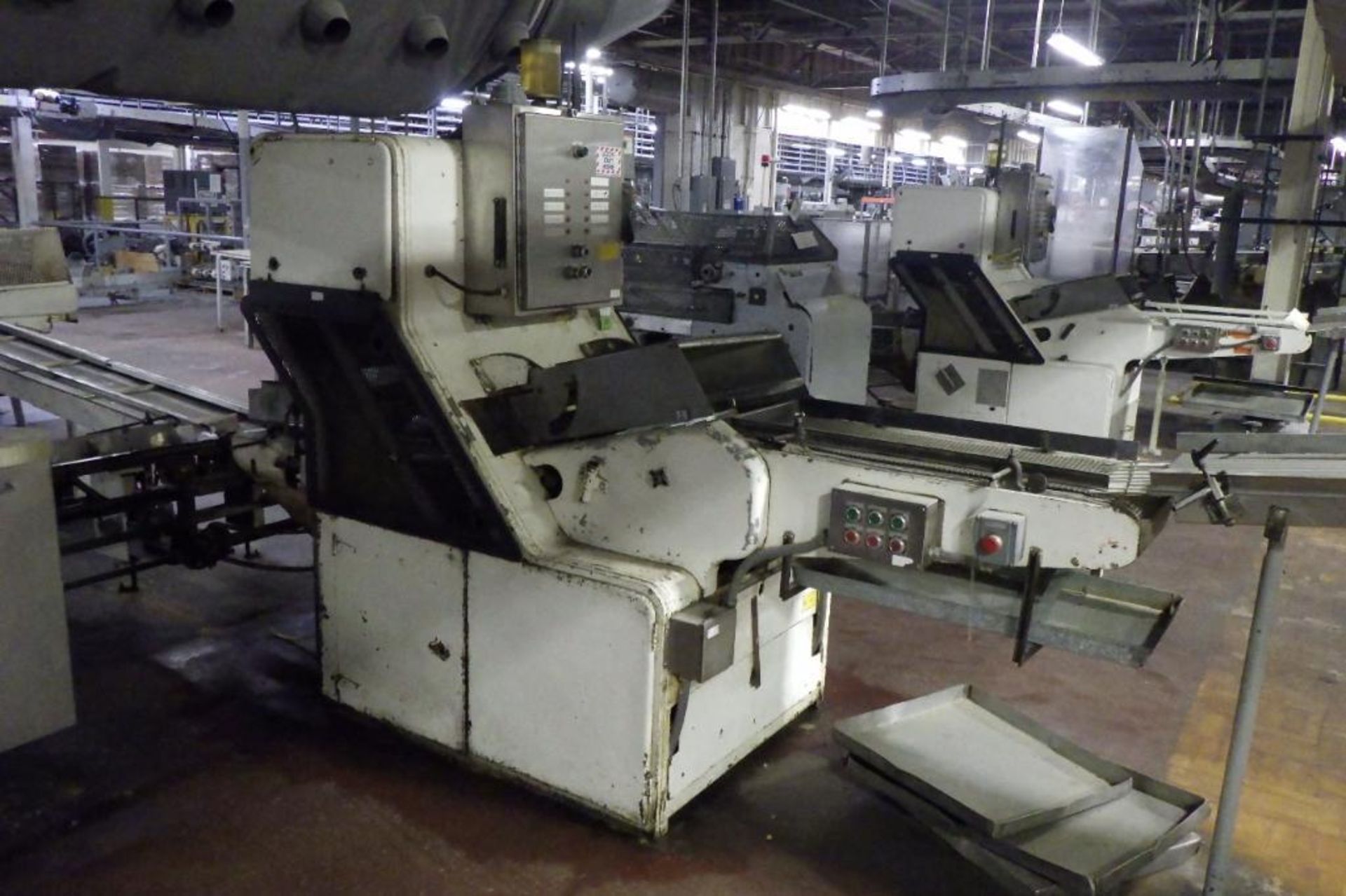 Bread loaf slicing and packing line - Image 6 of 33