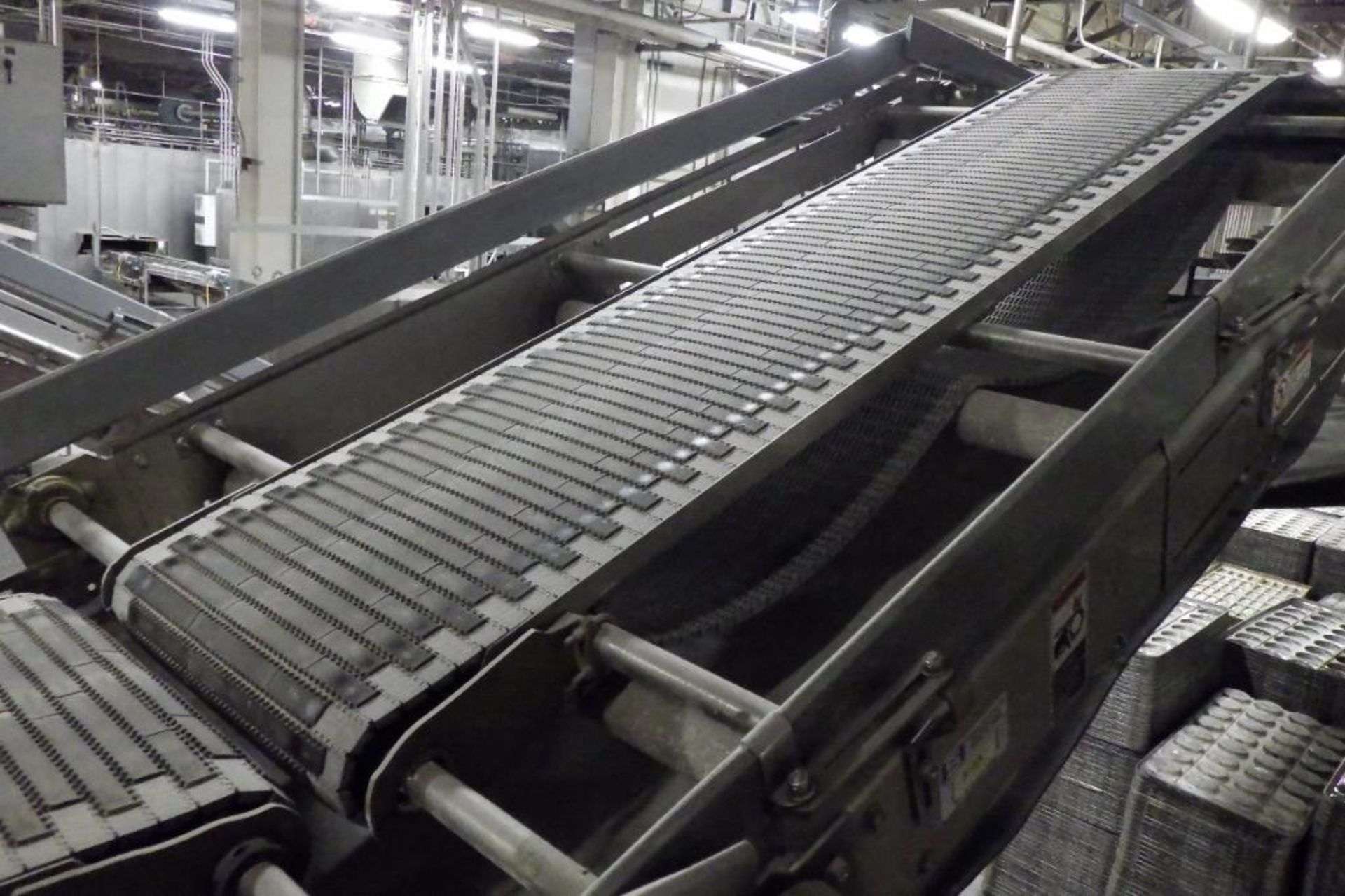 Stewart systems overhead conveyor - Image 26 of 29