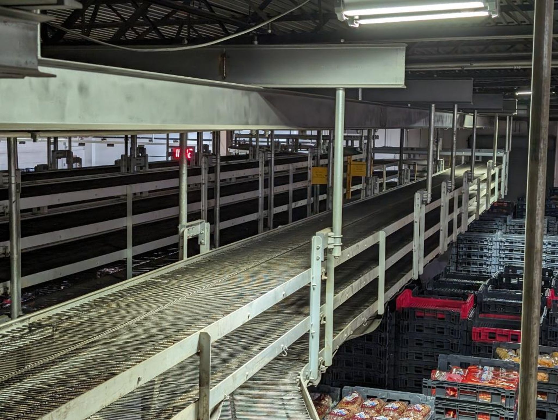 Stewarts Systems racetrack cooling conveyor - Image 12 of 21