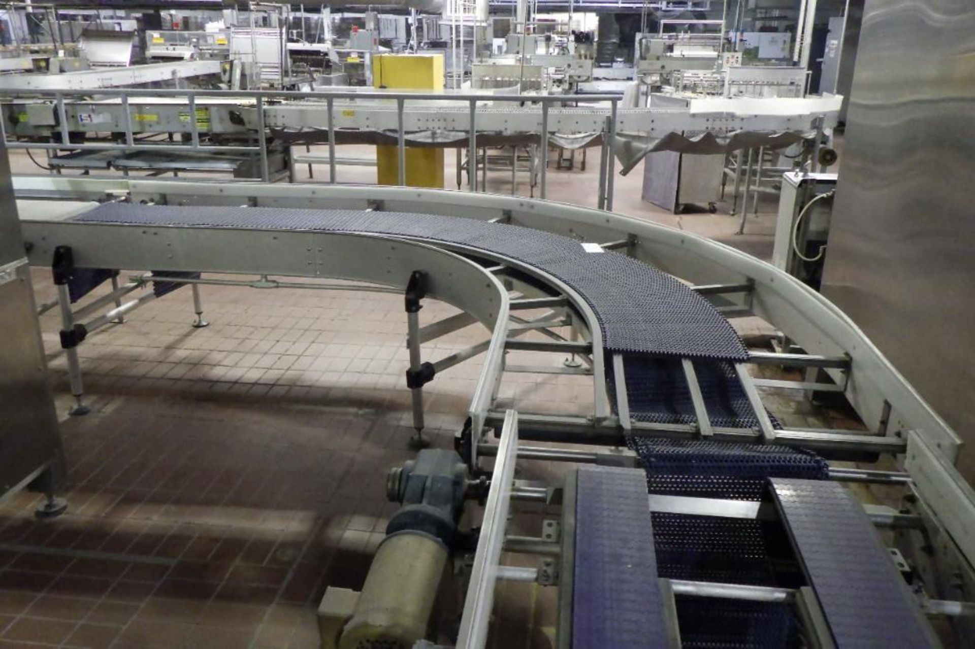 90 degree belt conveyor