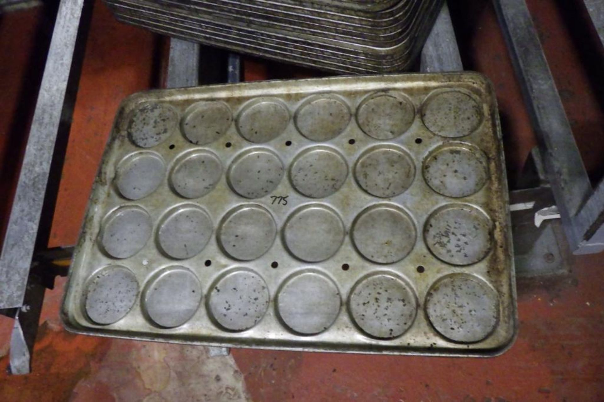 American Pan 24-spot bun pans