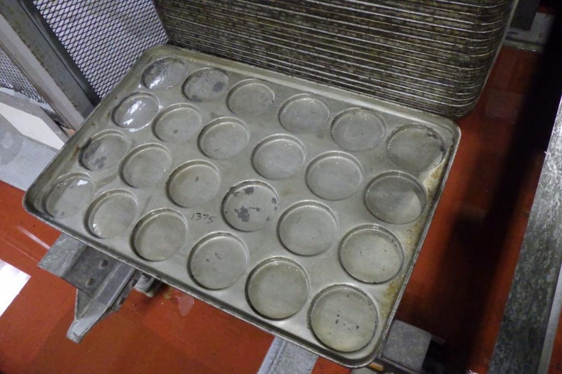 American Pan 24-spot bun pans