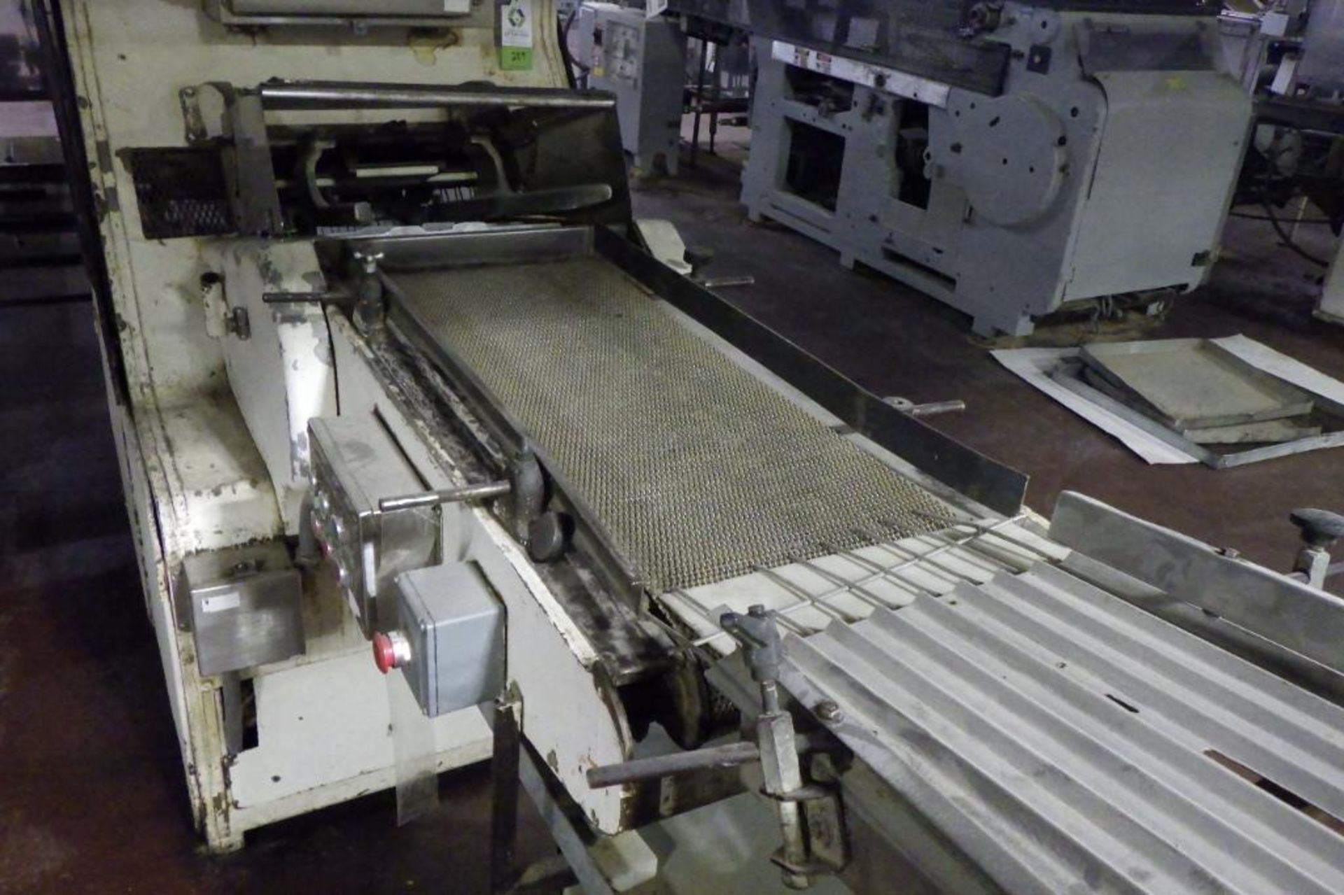 Bread loaf slicing and packing line - Image 8 of 33