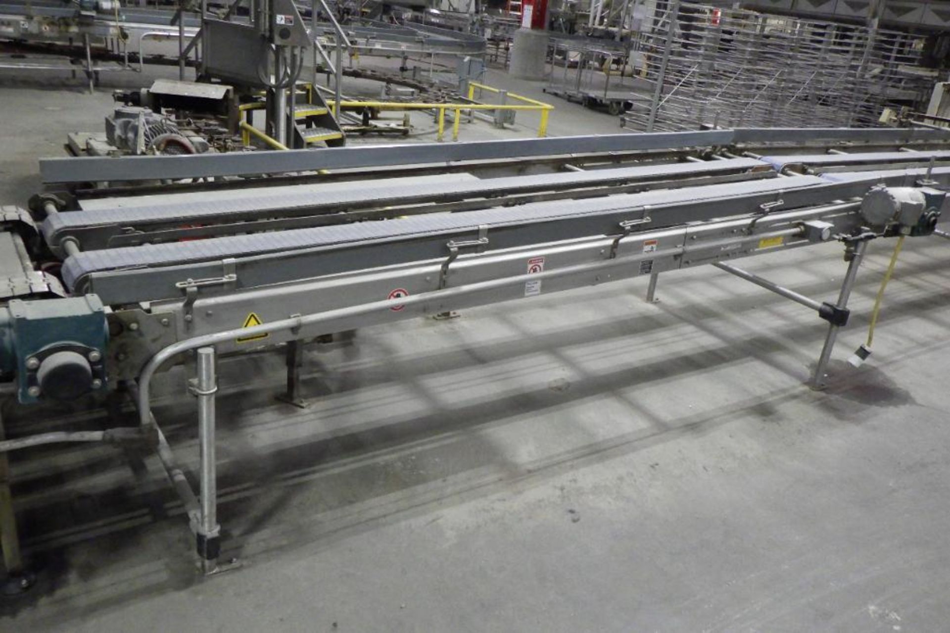 Stewart Systems incline pan conveyor