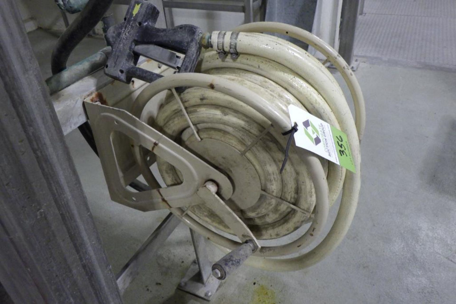 Hose reel with hose - Image 5 of 5