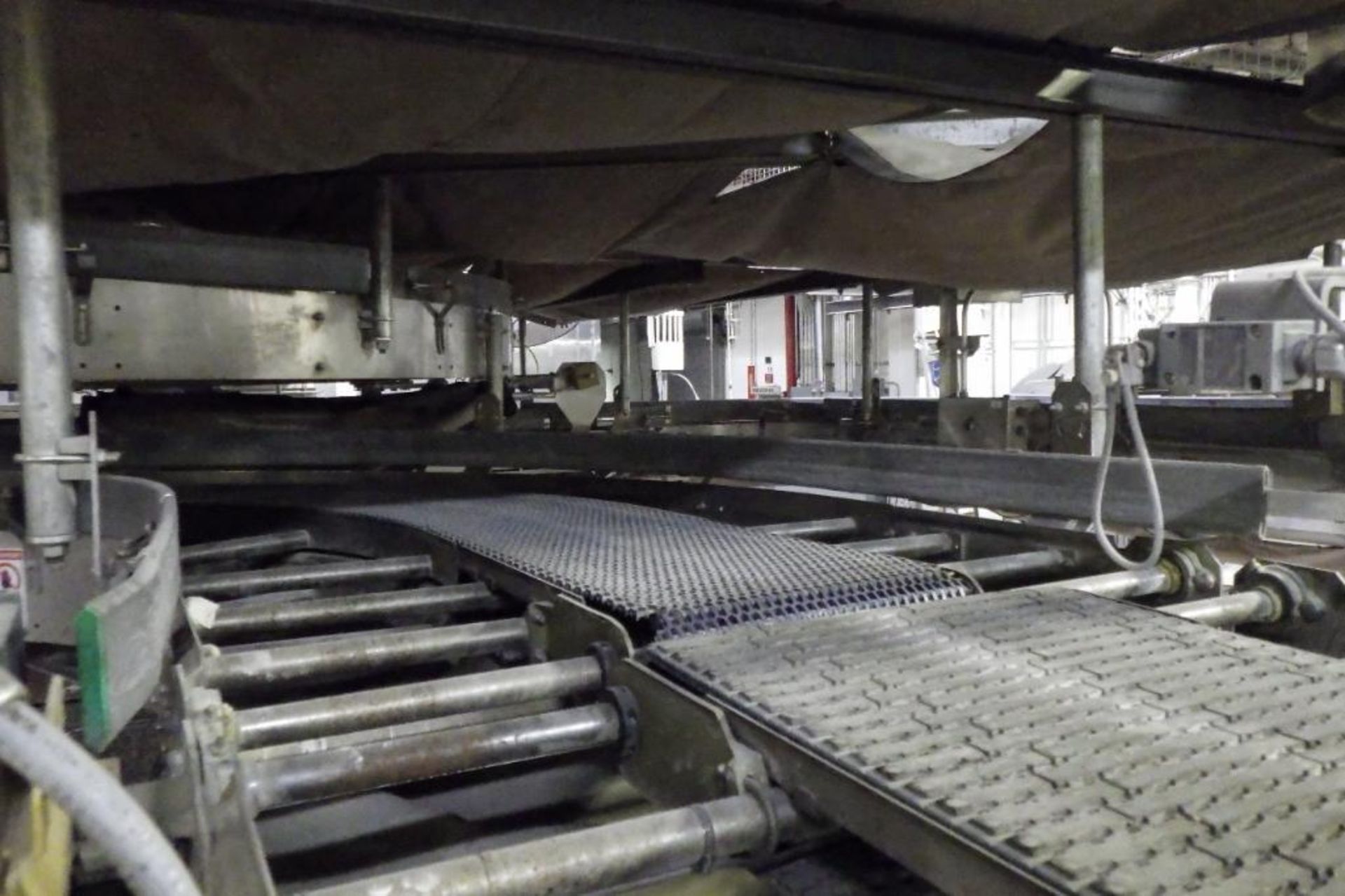 Stewart systems empty pan conveyor - Image 2 of 27