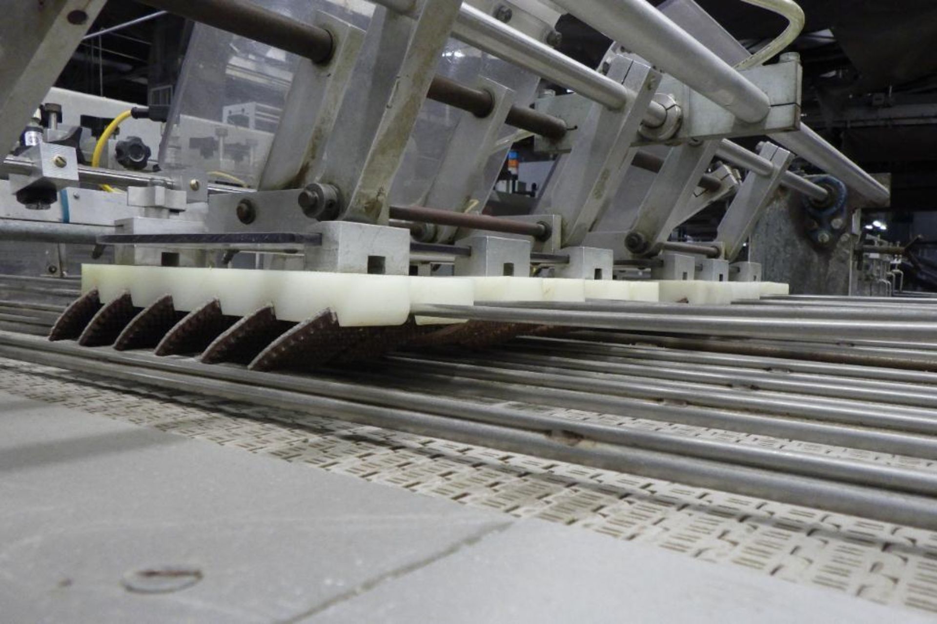 Lematic slicing and bulk packing system - Image 25 of 70