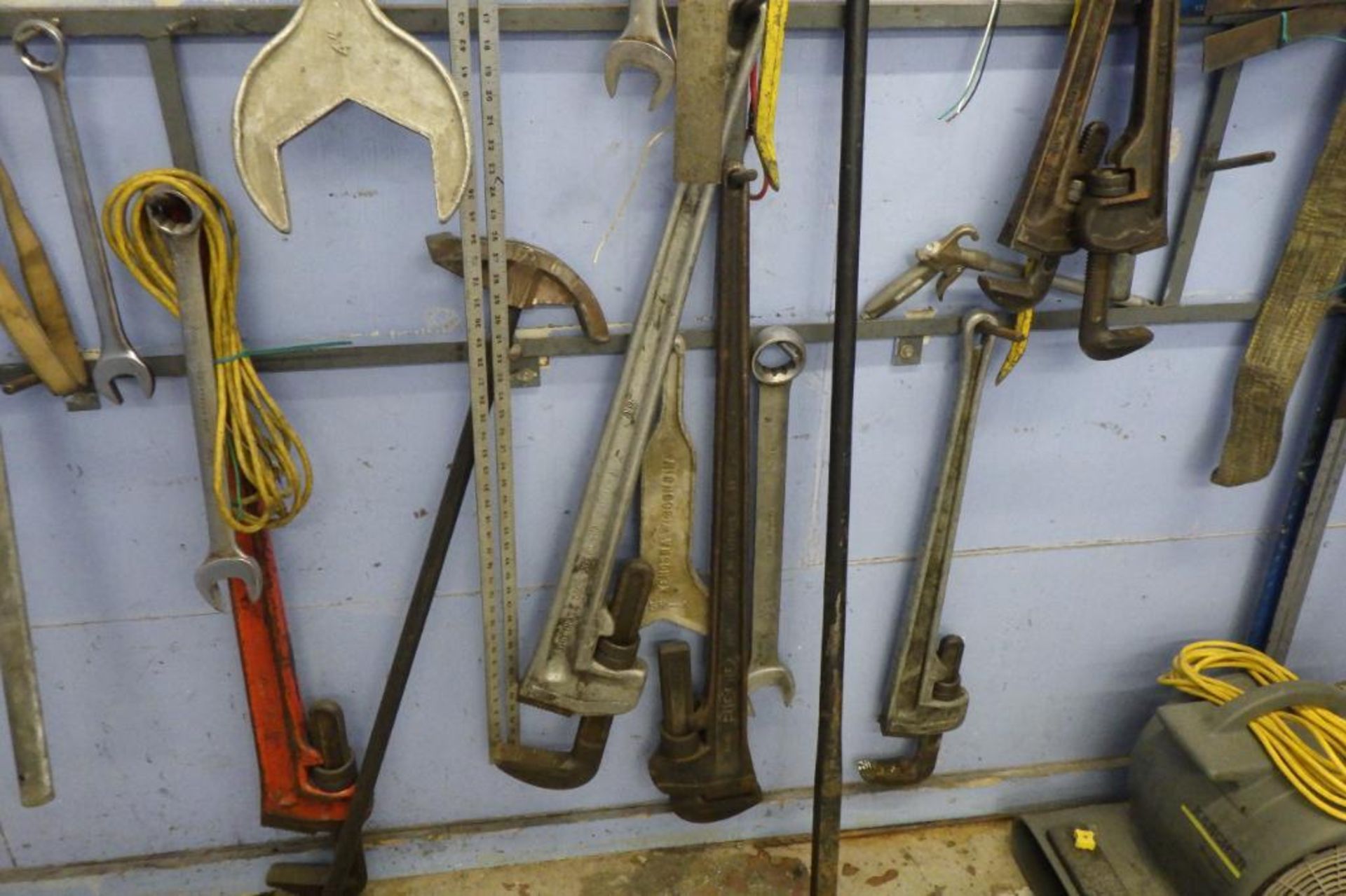 Assorted tools hanging on wall - Image 4 of 8