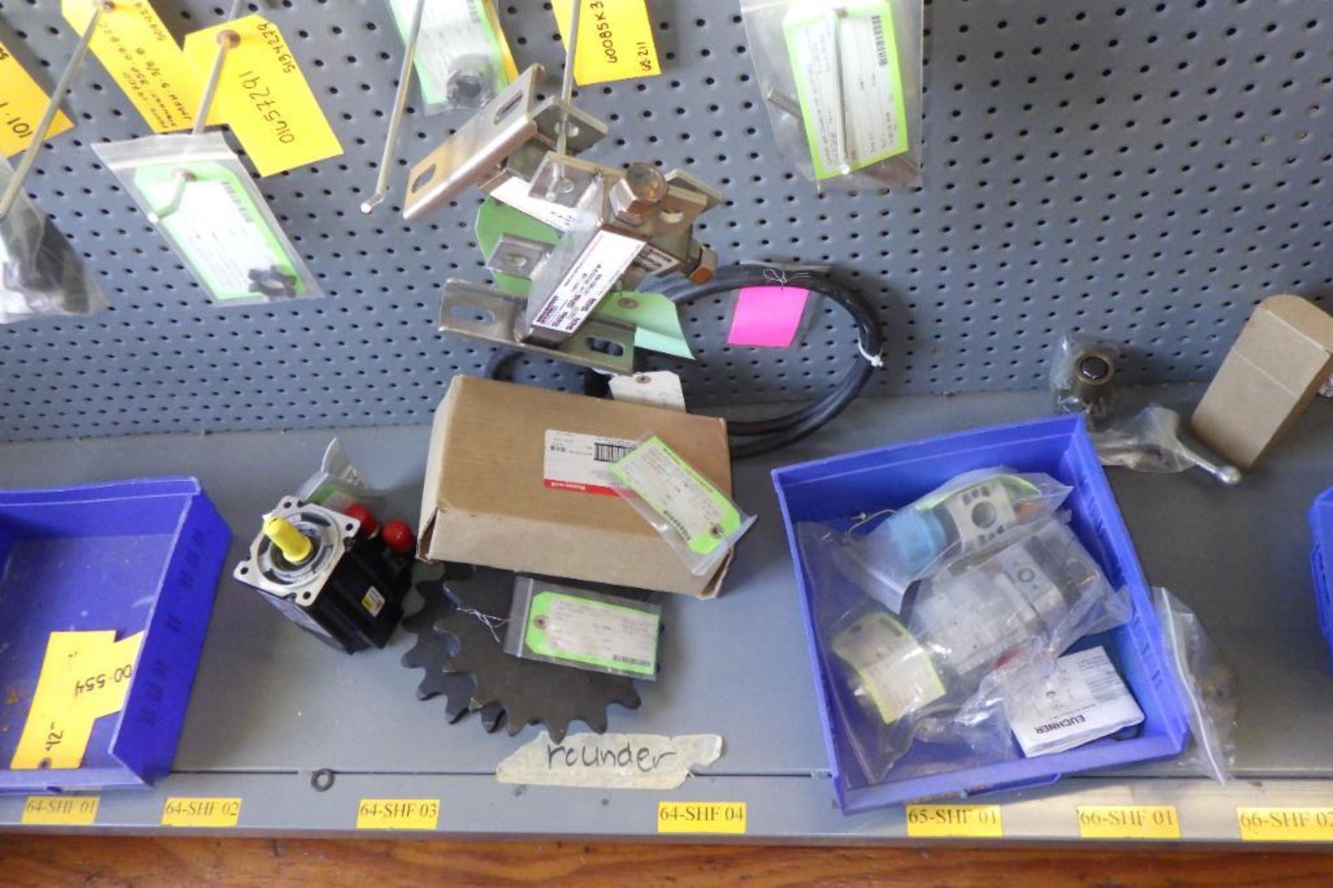 Lot of assorted parts - Image 15 of 26