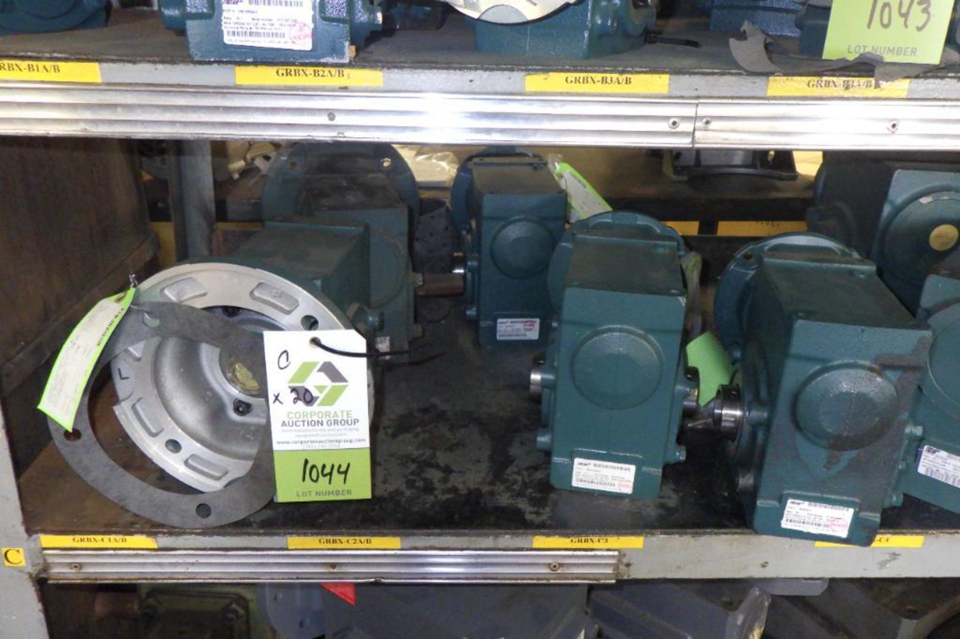 Assorted gearboxes - Image 2 of 18