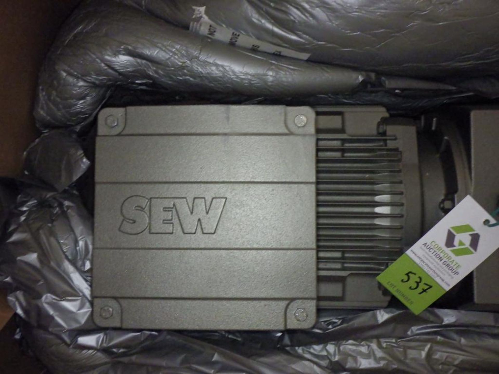 Unused SEW-Eurodrive motor and gearbox - Image 6 of 8
