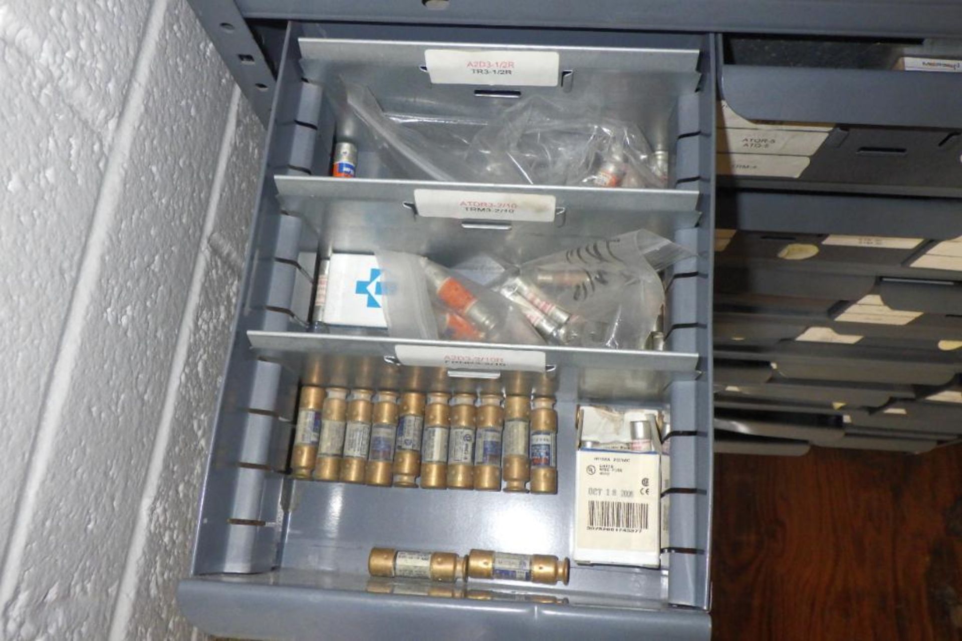 Lot of assorted fuses - Image 15 of 44