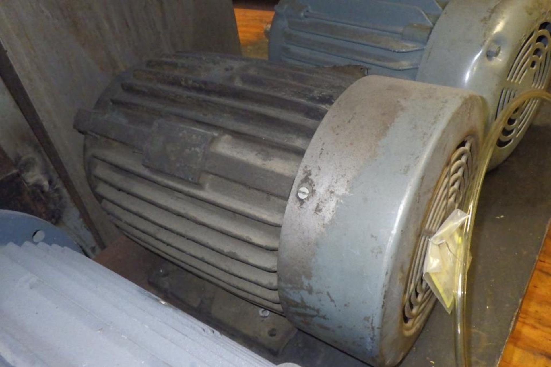 Lot of assorted AC motors - Image 5 of 11