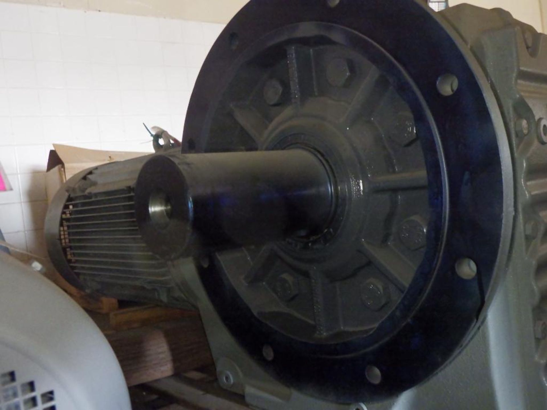 Rebuilt SEW-Eurodrive motor and gearbox - Image 3 of 7