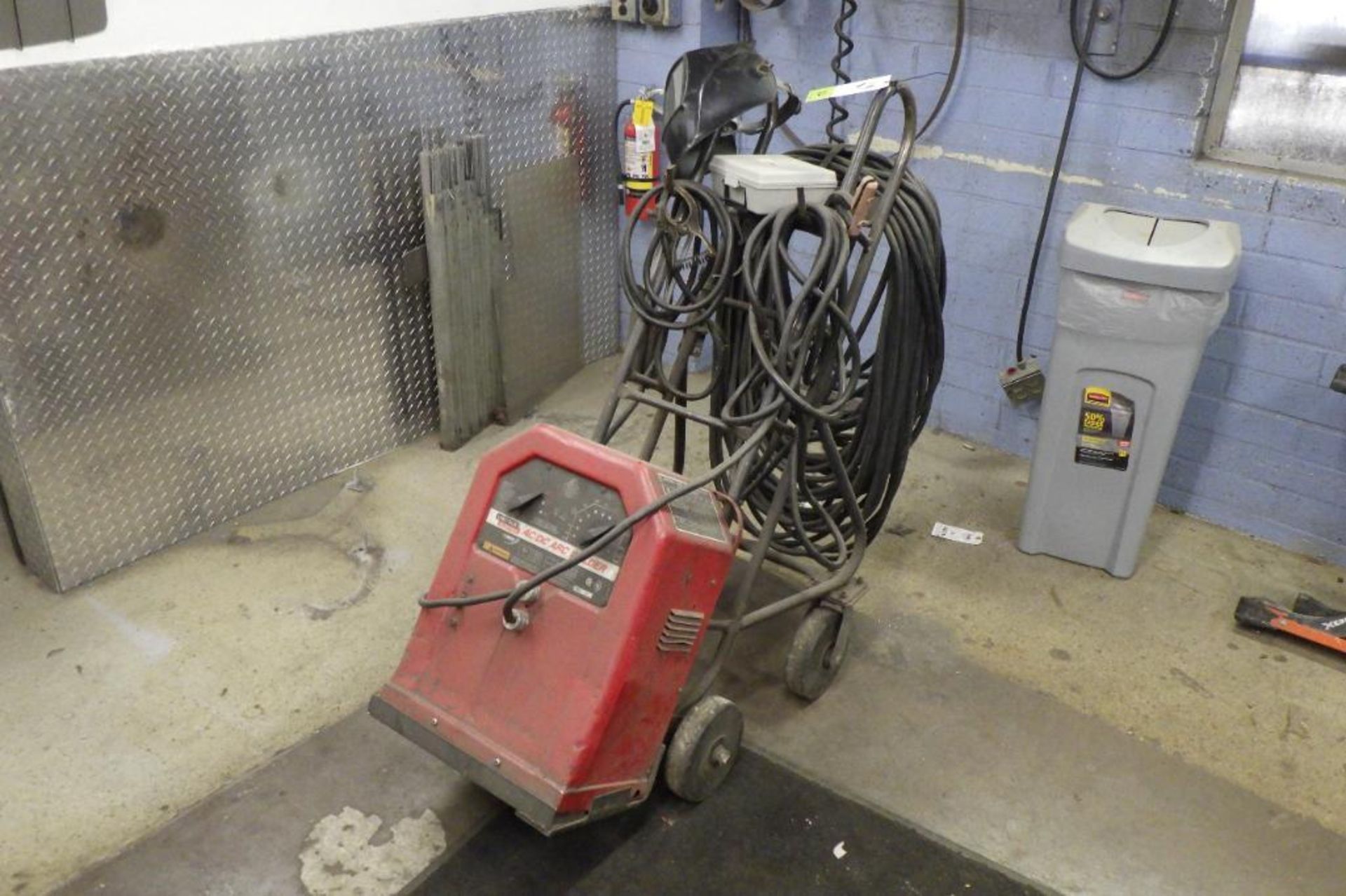 Lincoln AC/DC arc welder