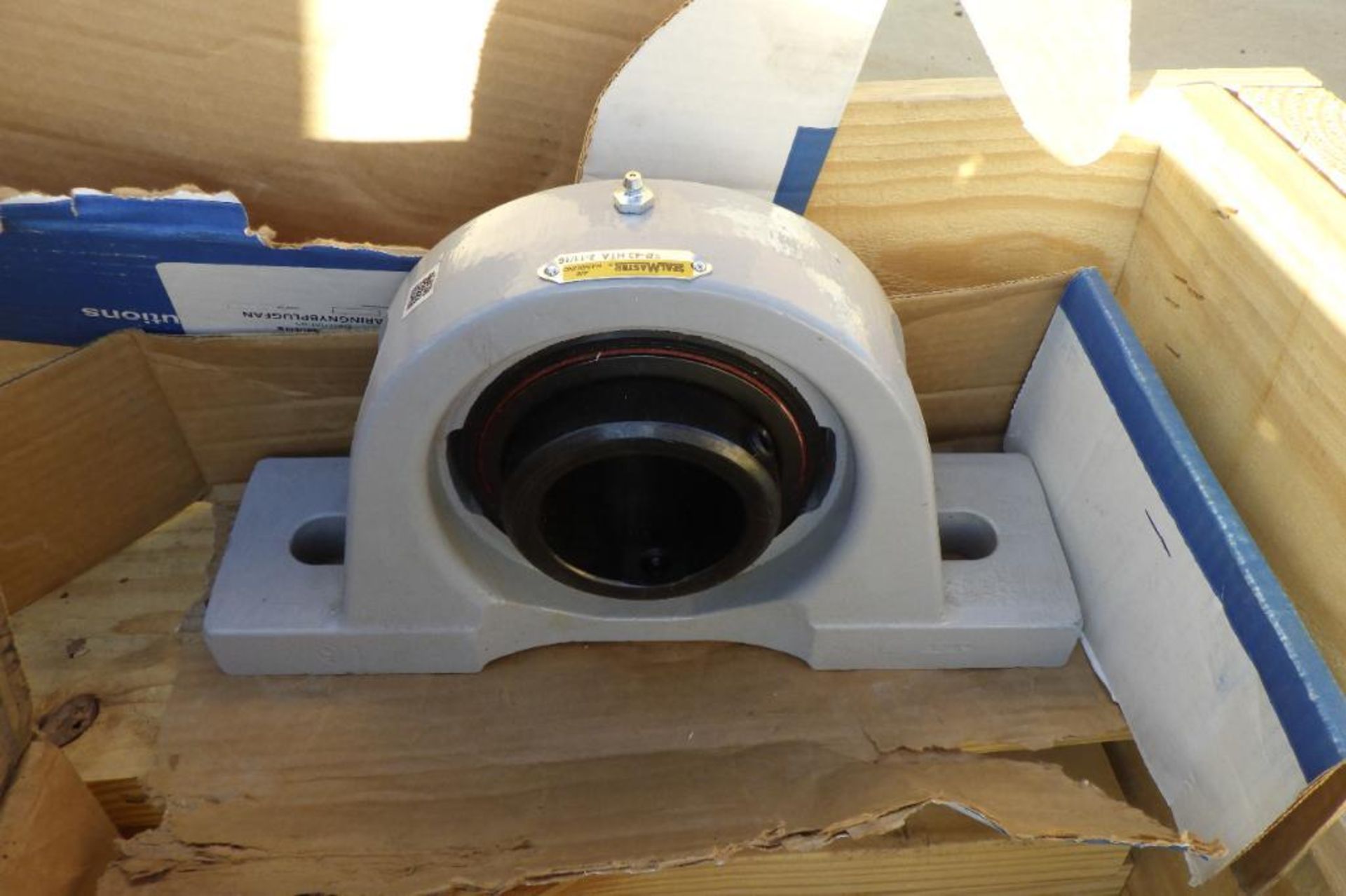 New in box fan motor and fan blade - Image 6 of 8