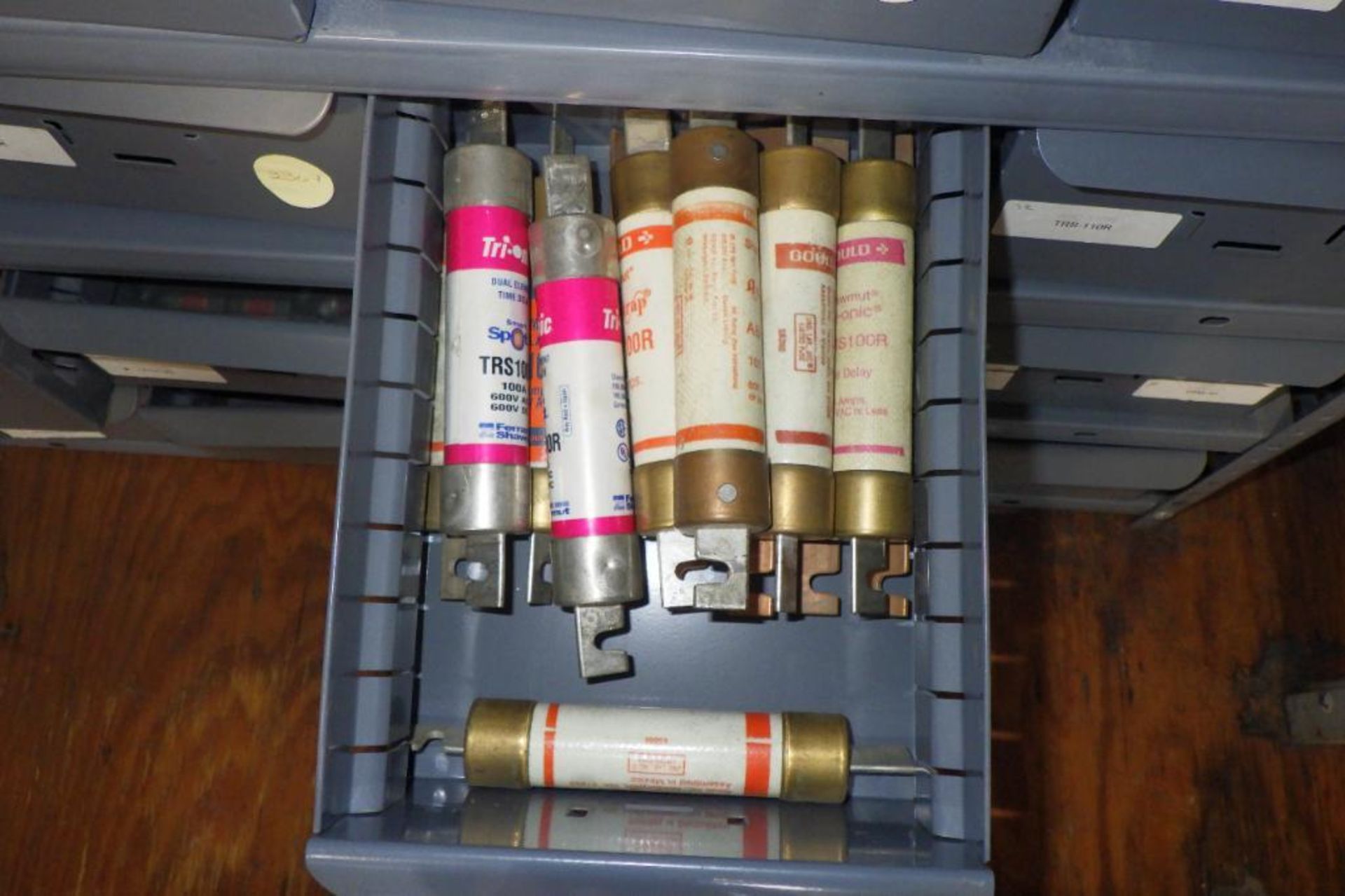 Lot of assorted fuses - Image 35 of 44