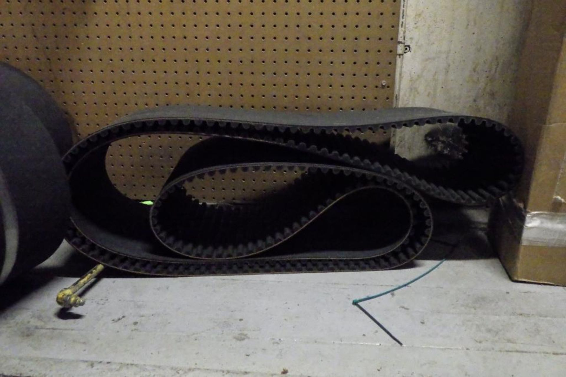 Lot of assorted drive belts - Image 7 of 8