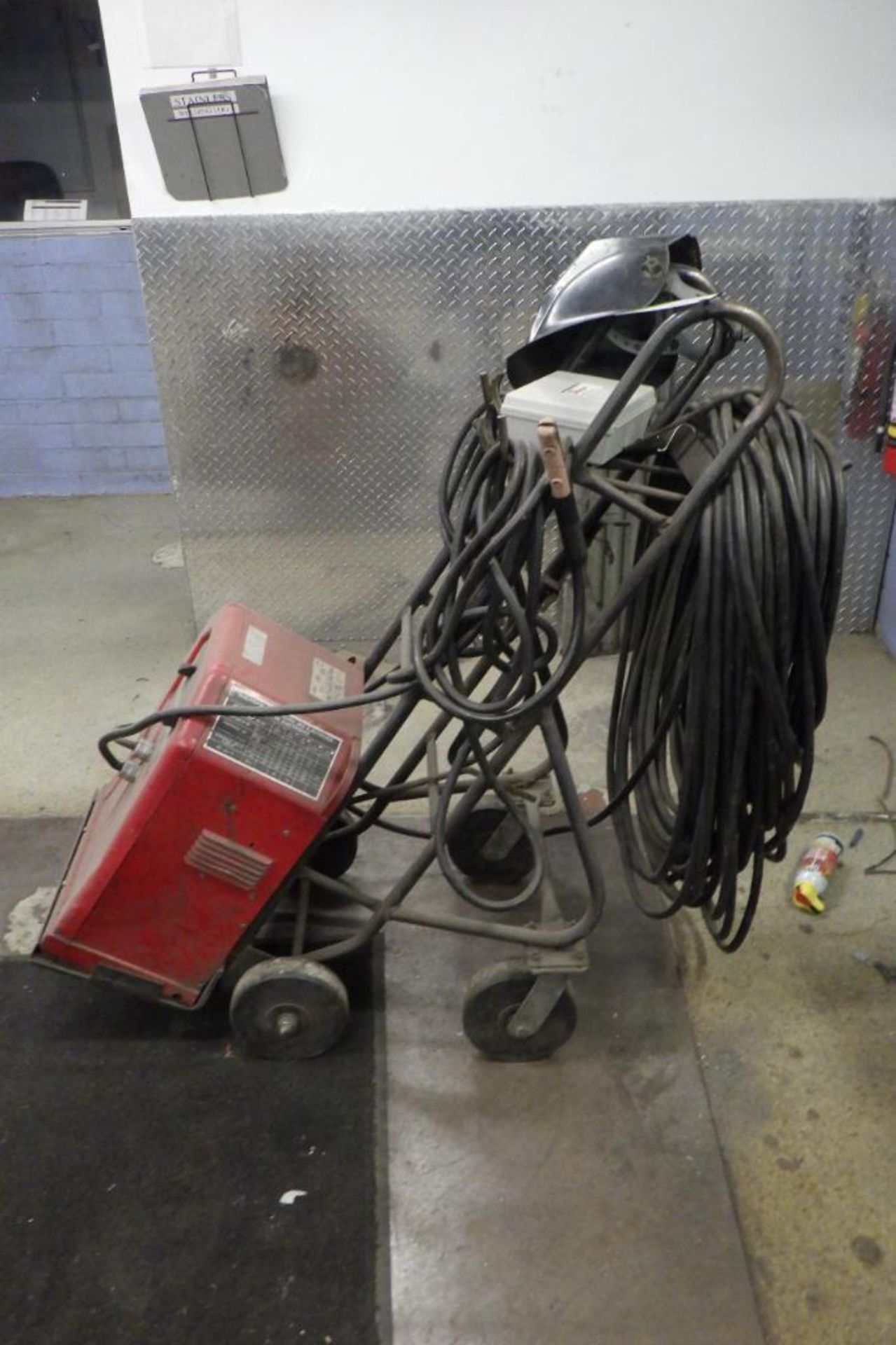 Lincoln AC/DC arc welder - Image 2 of 12