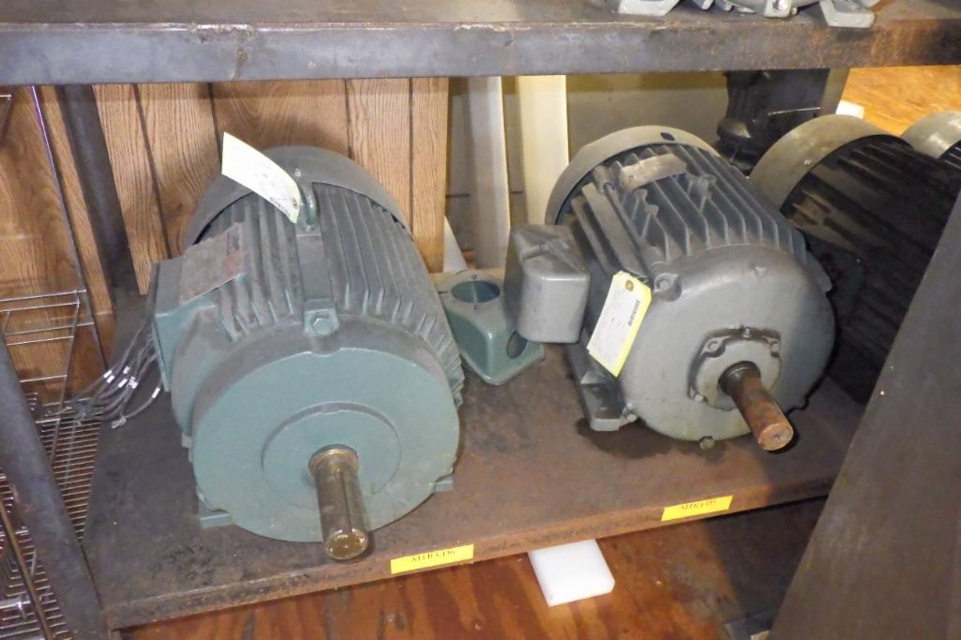 Lot of assorted AC motors - Image 10 of 11