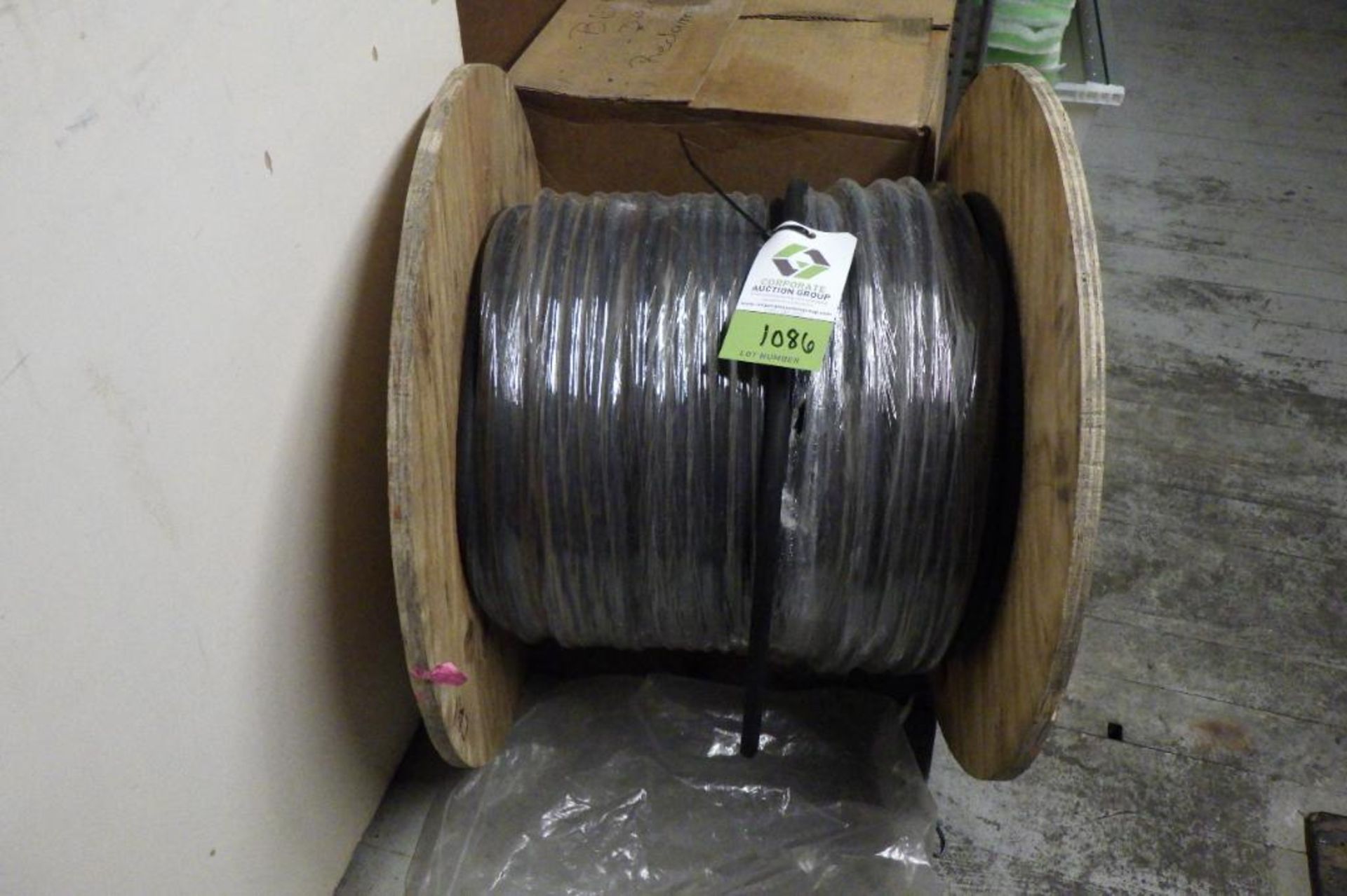 Spool of wire - Image 2 of 7