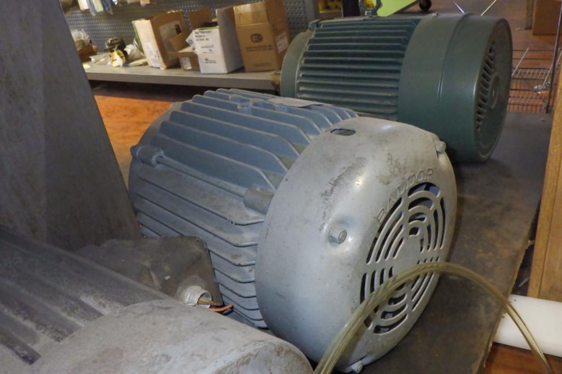 Lot of assorted AC motors - Image 6 of 11