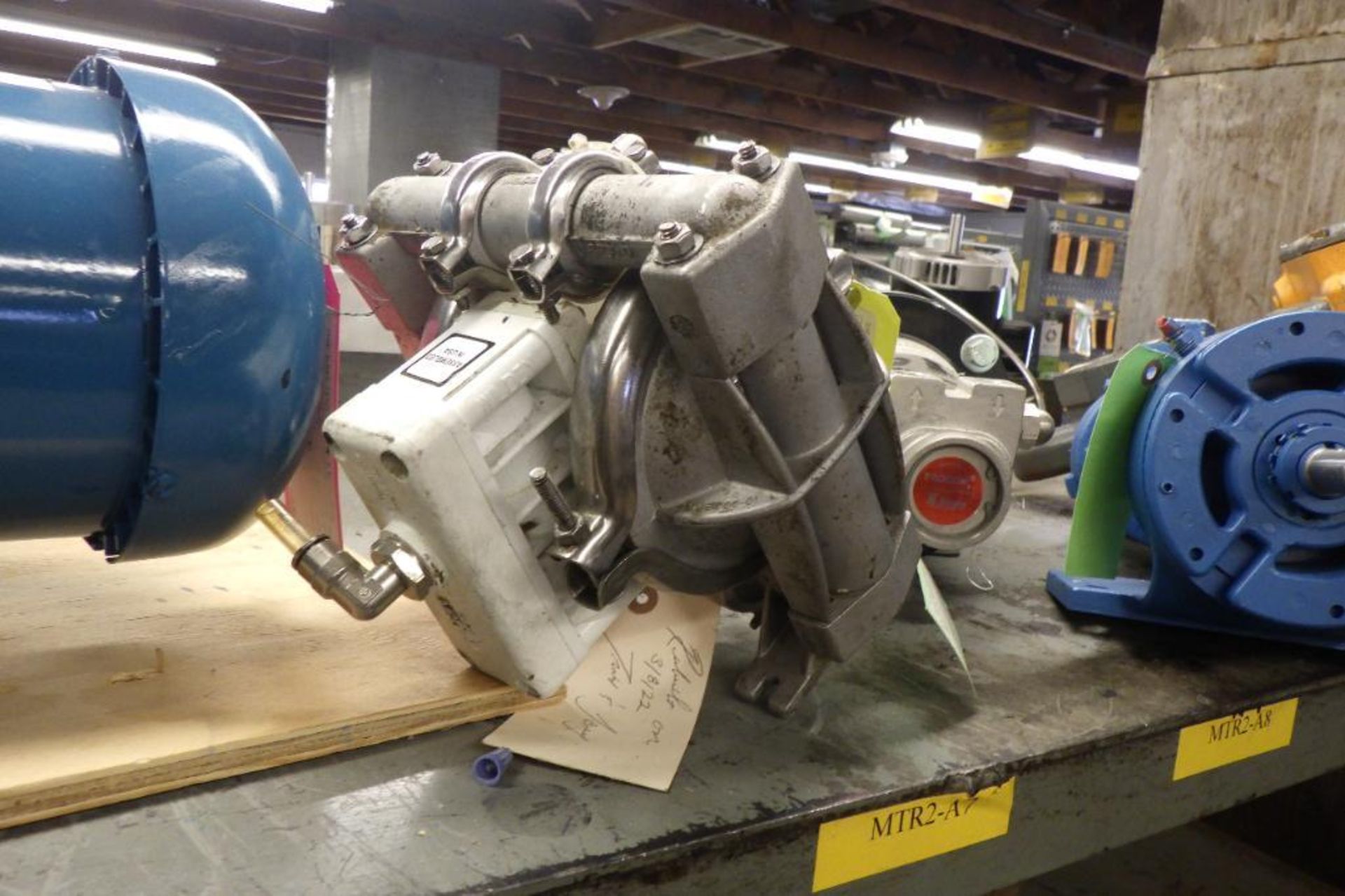 Lot of assorted pumps and motors - Image 11 of 15