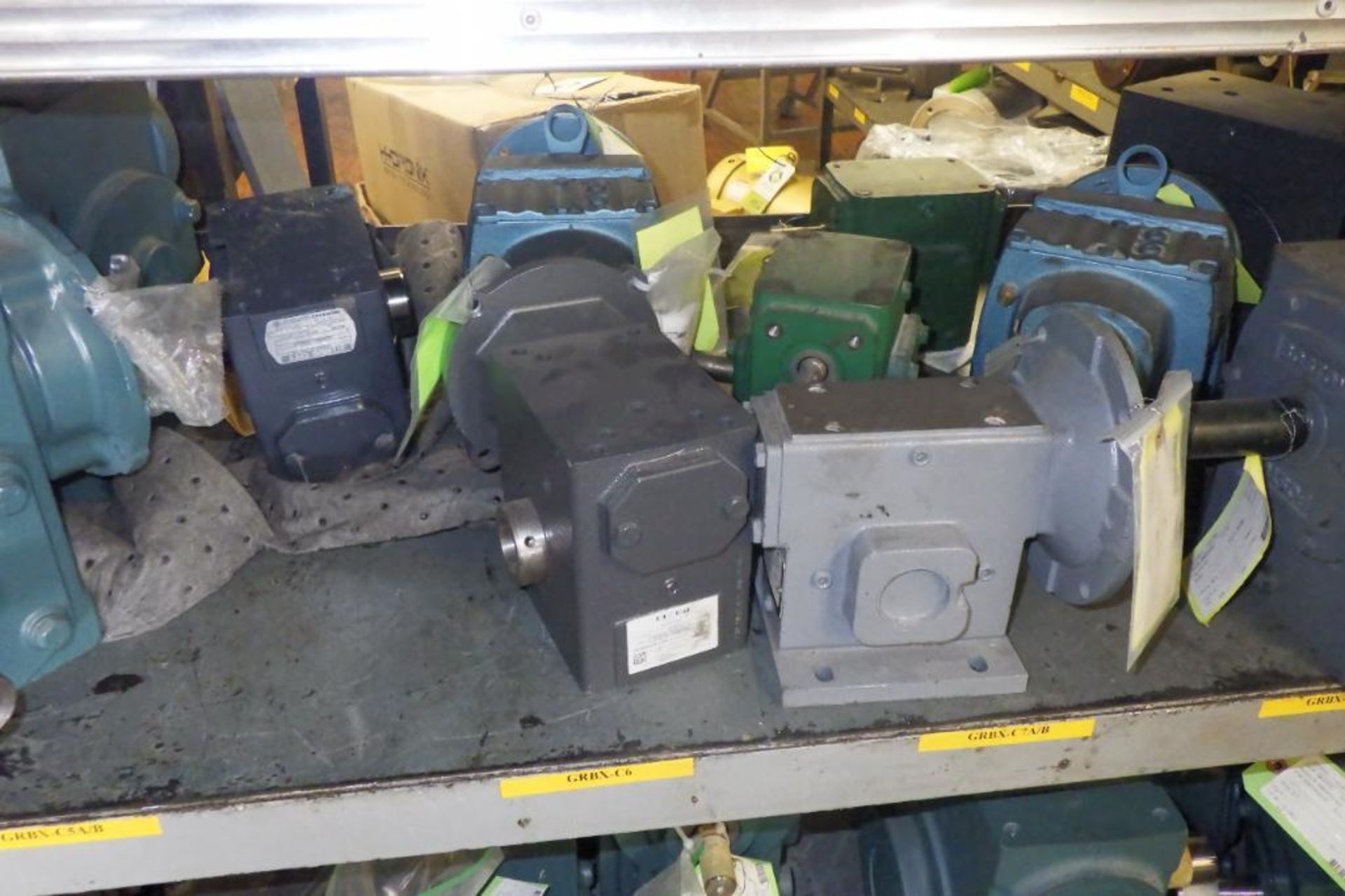 Assorted gearboxes - Image 4 of 18