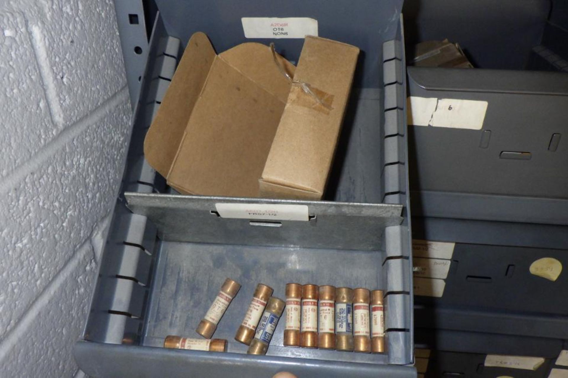 Lot of assorted fuses - Image 4 of 44