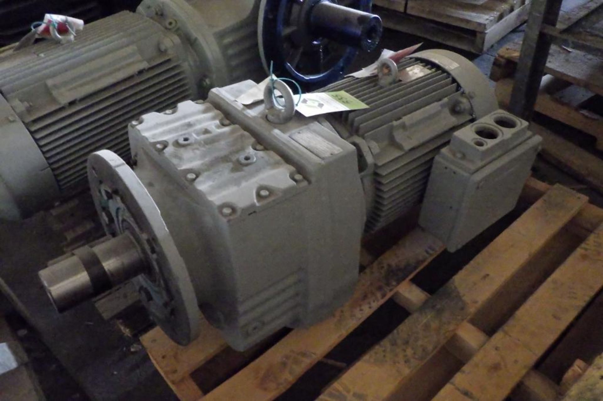 Rebuilt SEW-Eurodrive motor and gearbox - Image 3 of 6