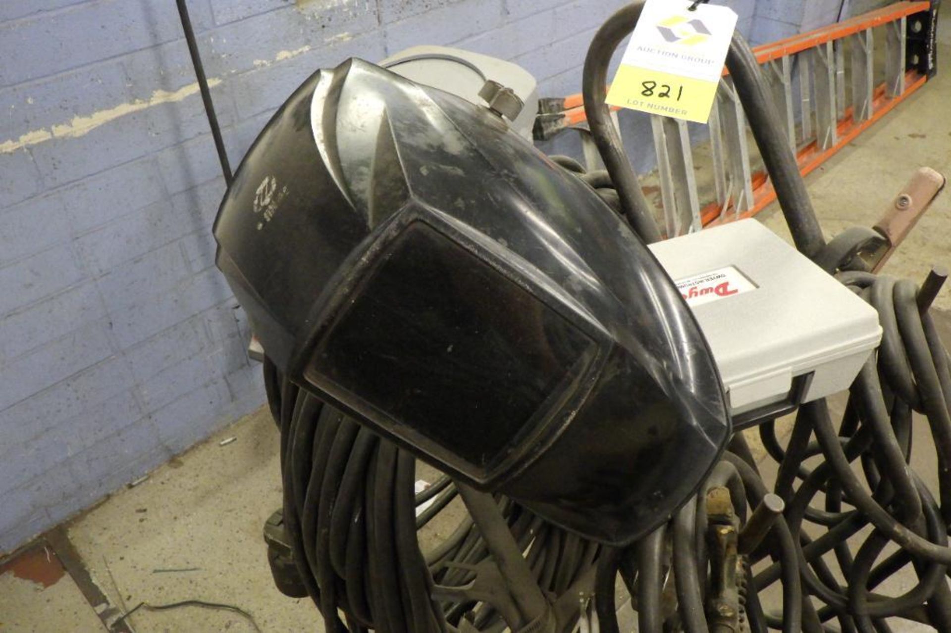 Lincoln AC/DC arc welder - Image 8 of 12