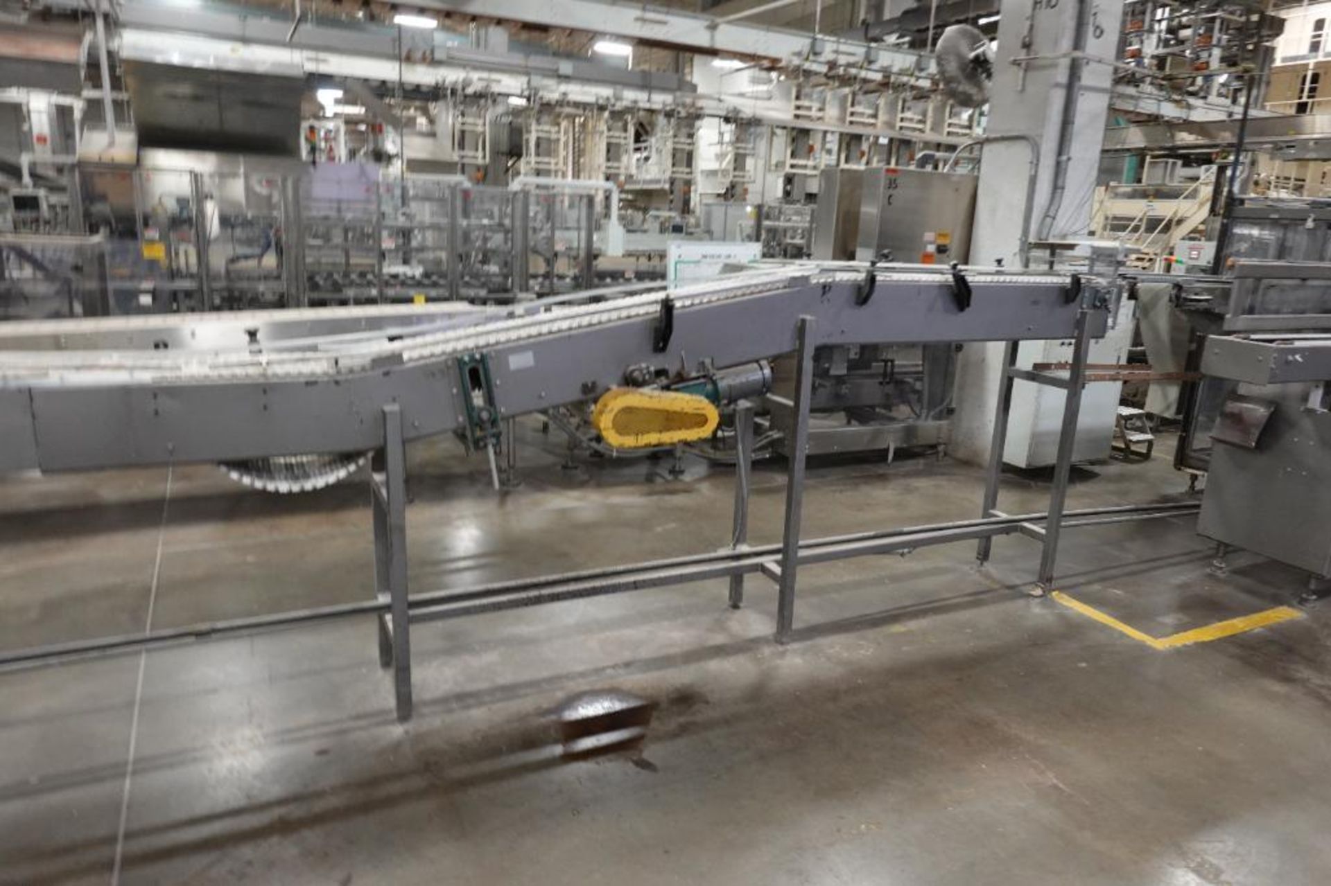 Safeline metal detector with conveyor - Image 4 of 14