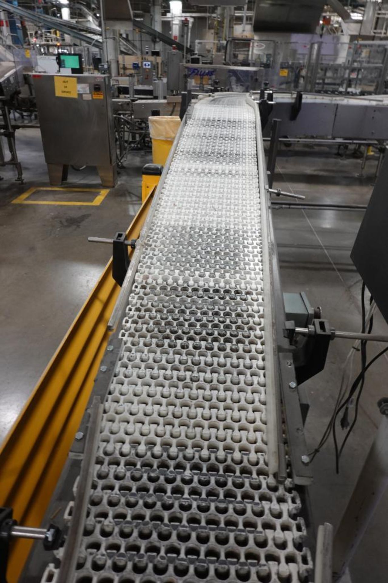 Safeline metal detector with conveyor - Image 10 of 14