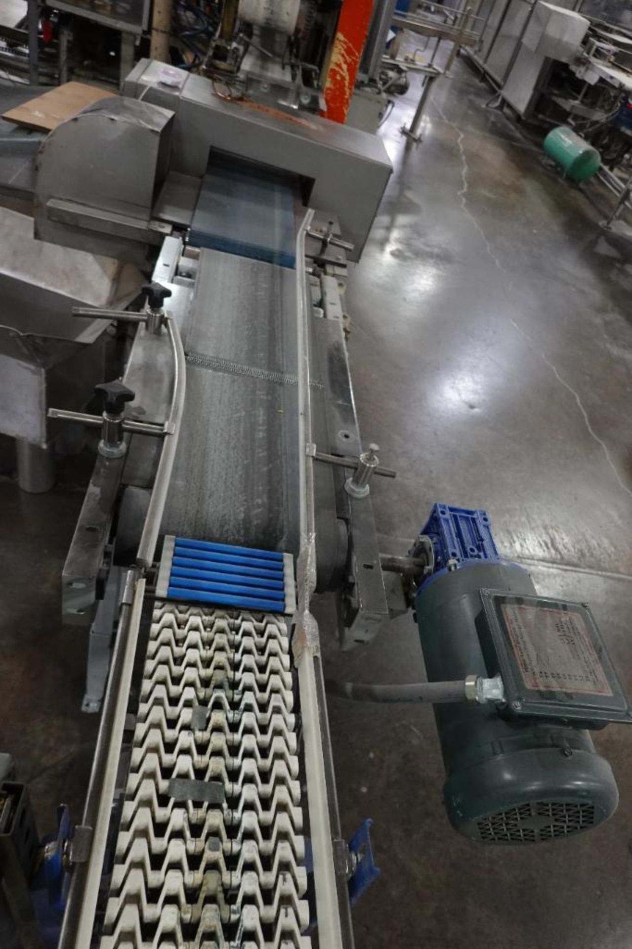 Hytrol rubber belt conveyor - Image 2 of 6