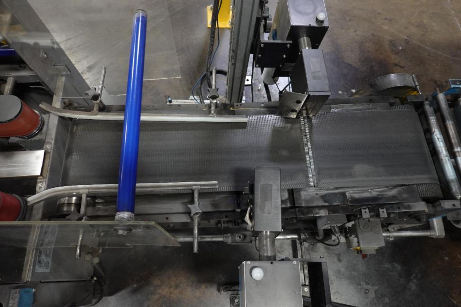 Rubber belt conveyor with (2) printers - Image 3 of 11