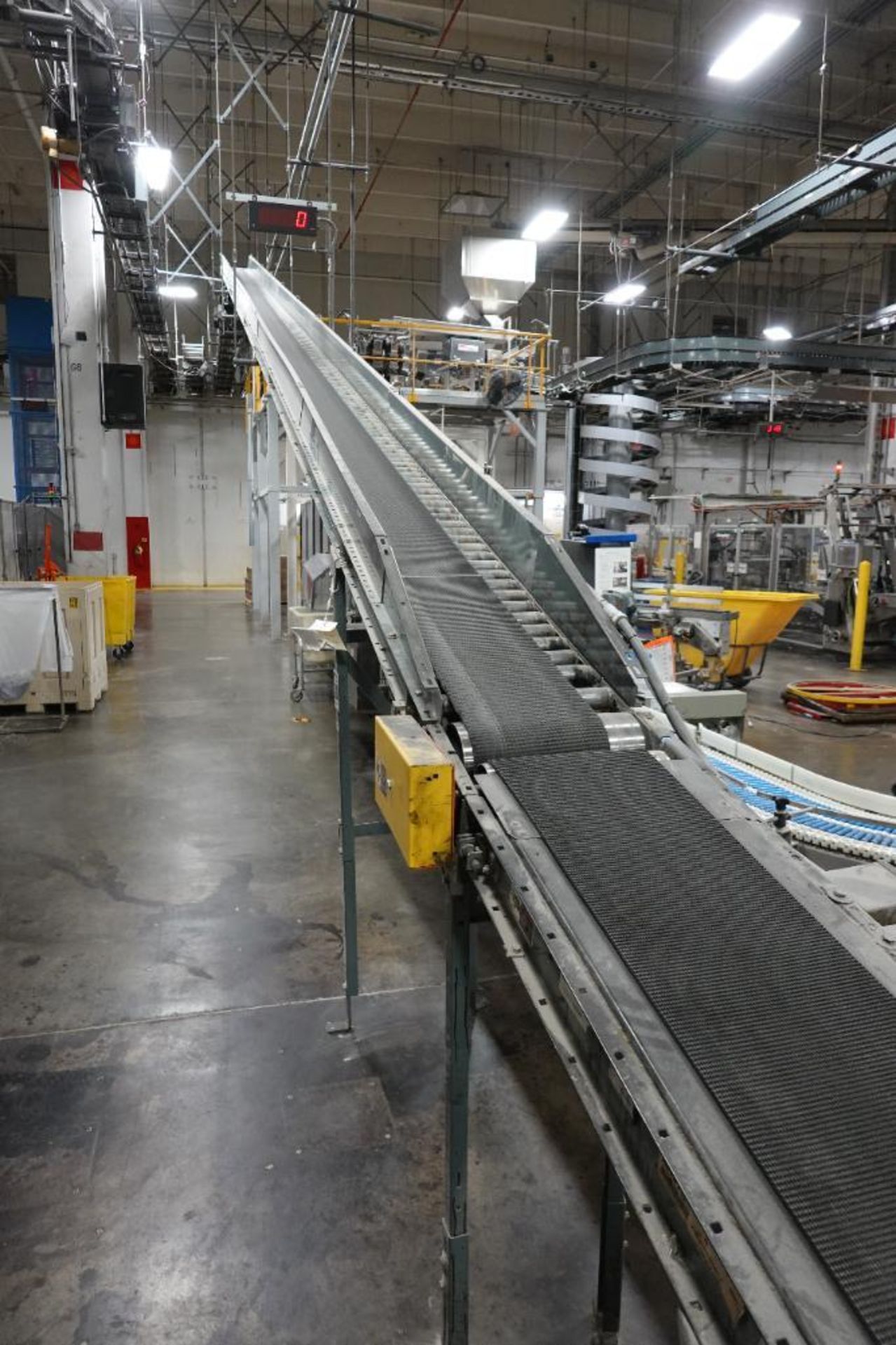 Incline rubber belt conveyor - Image 4 of 11