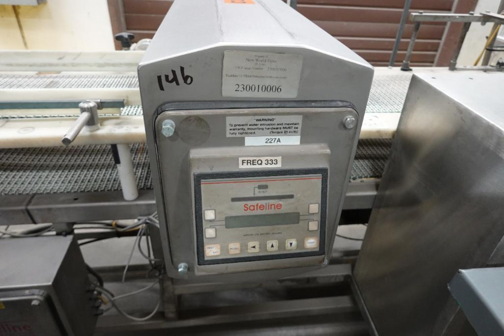 Safeline metal detector with conveyor - Image 4 of 11