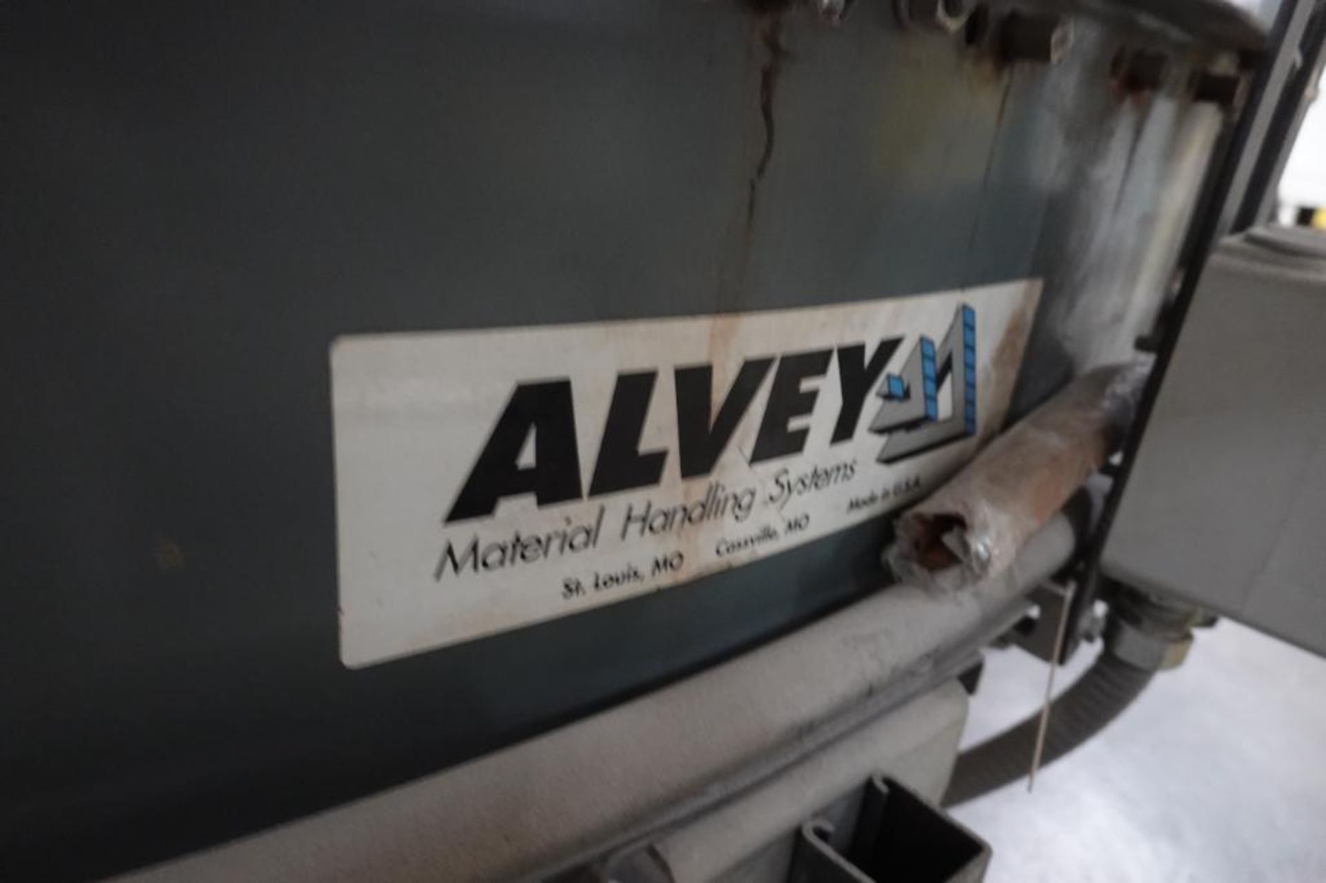 Alvey 90 degree powered roller conveyor - Image 9 of 9
