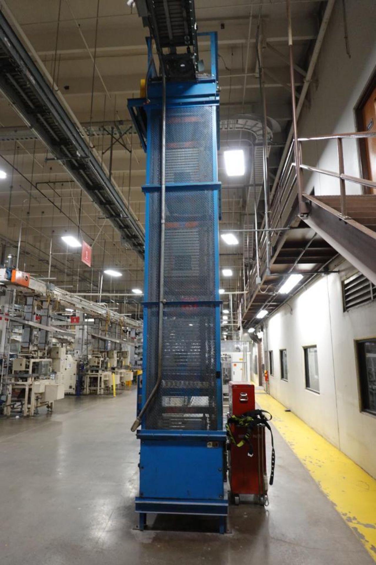 TKF Conveyors case elevator - Image 4 of 8