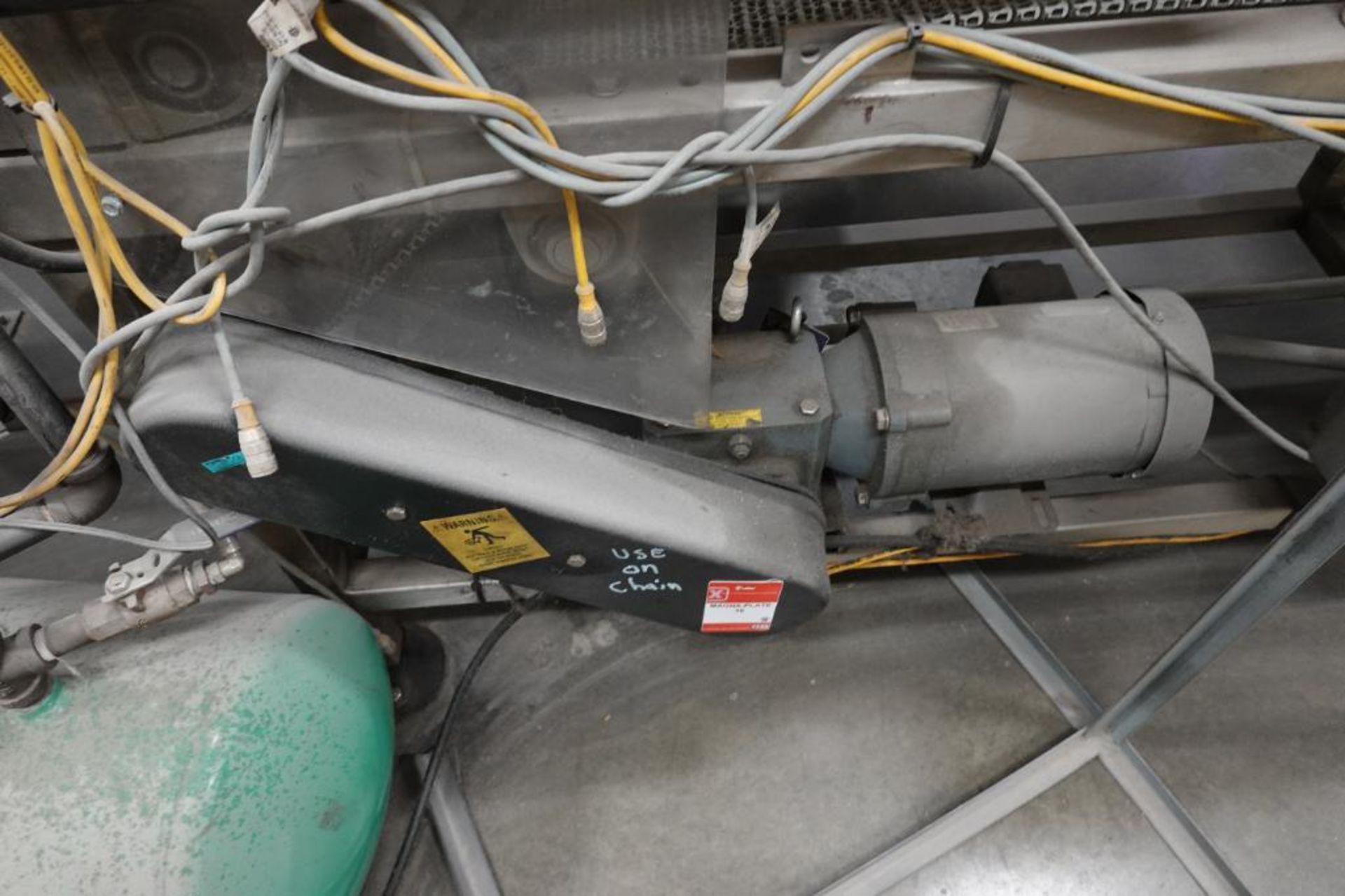 Safeline metal detector with conveyor - Image 10 of 11