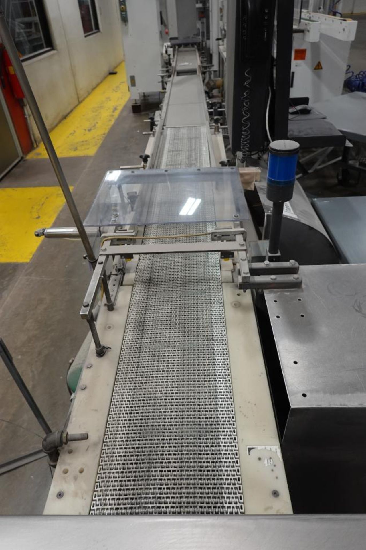 Safeline metal detector with conveyor - Image 6 of 11