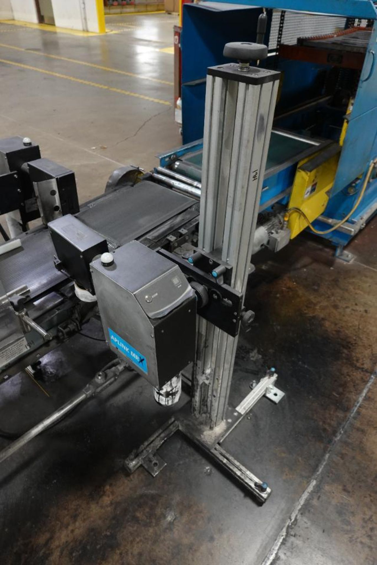 Rubber belt conveyor with (2) printers - Image 4 of 11